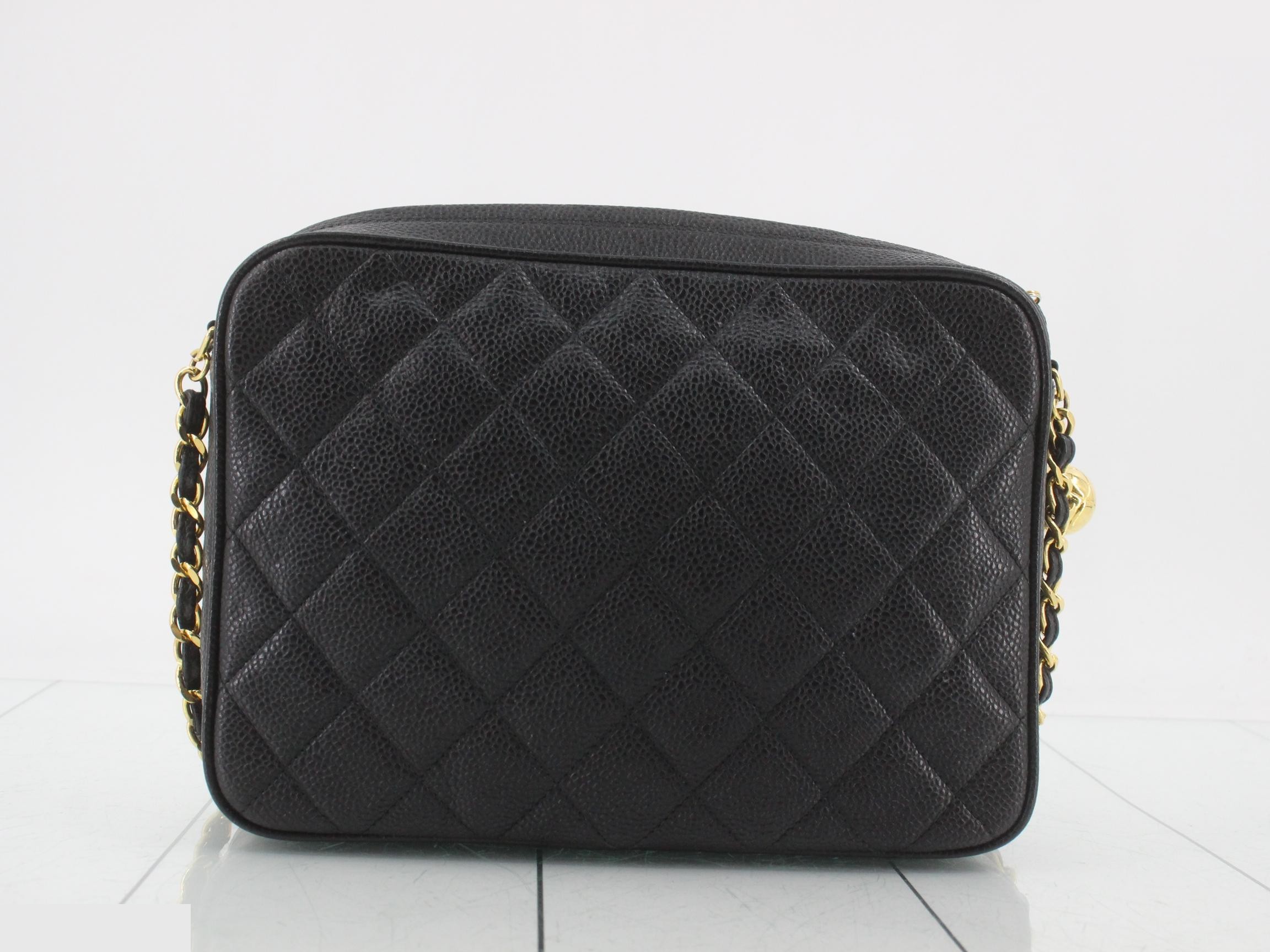 Matelassé caviar chain shoulder bag, with seal card. — view 2