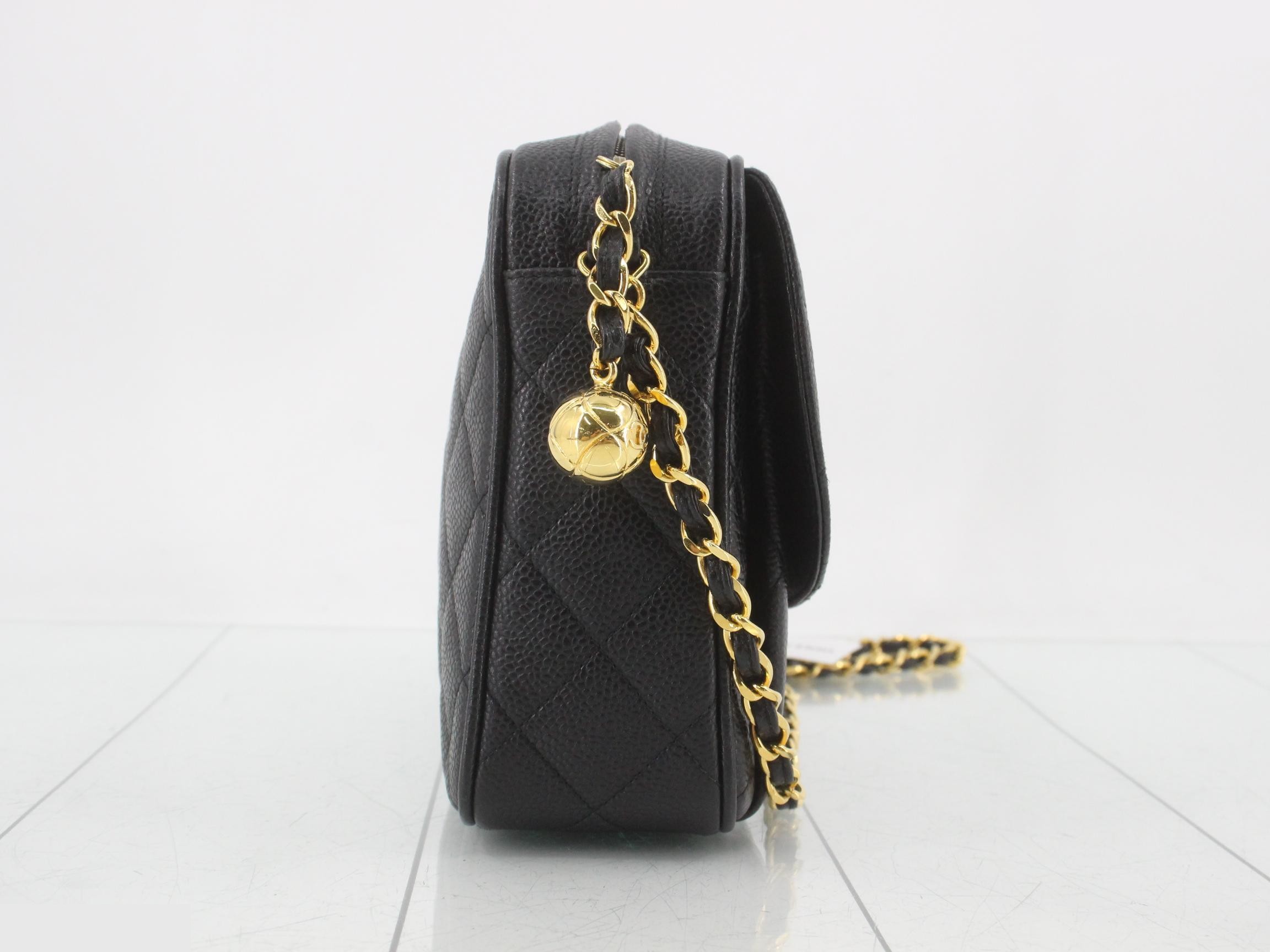 Matelassé caviar chain shoulder bag, with seal card. — view 4