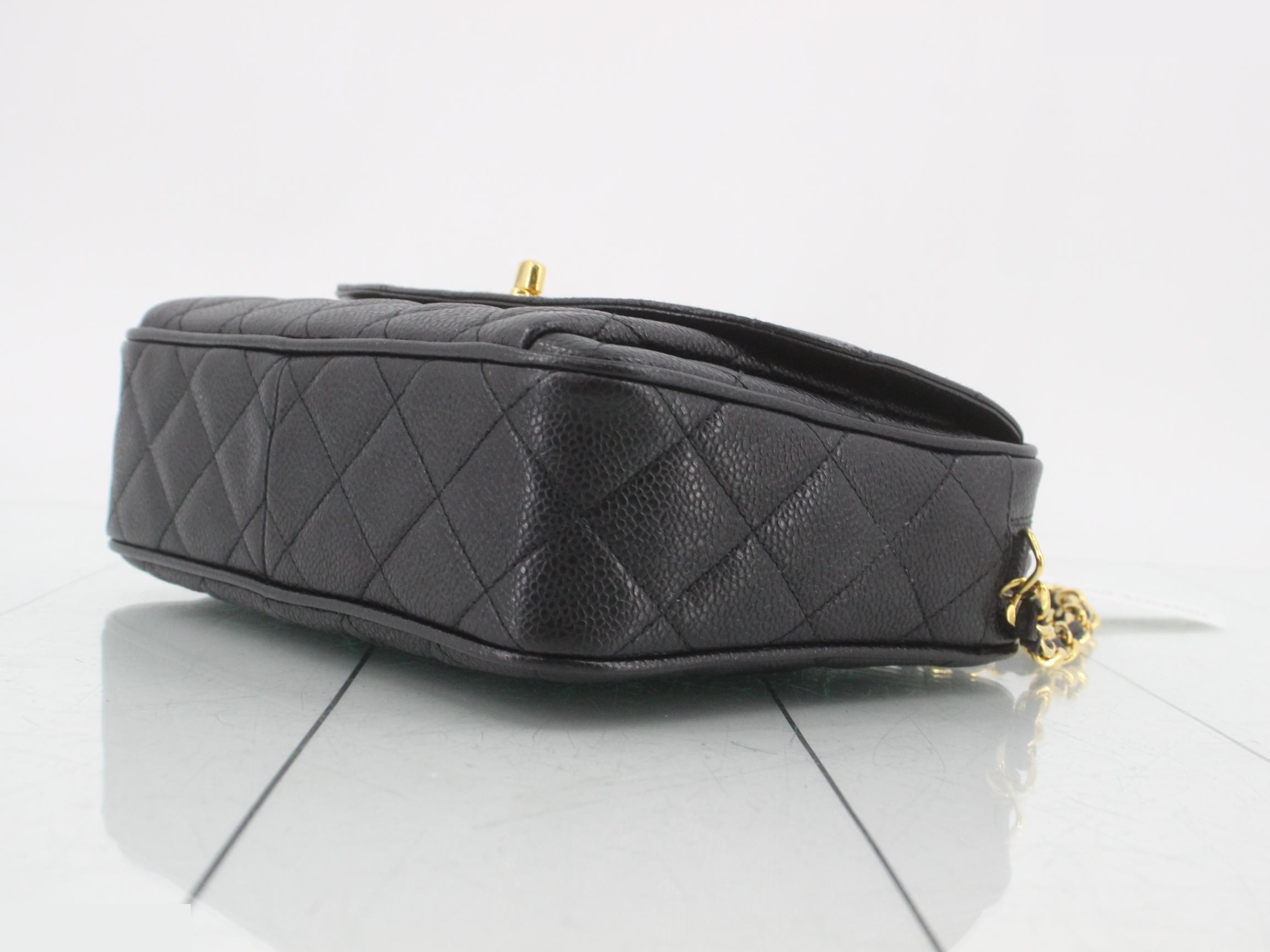 Matelassé caviar chain shoulder bag, with seal card. — view 6