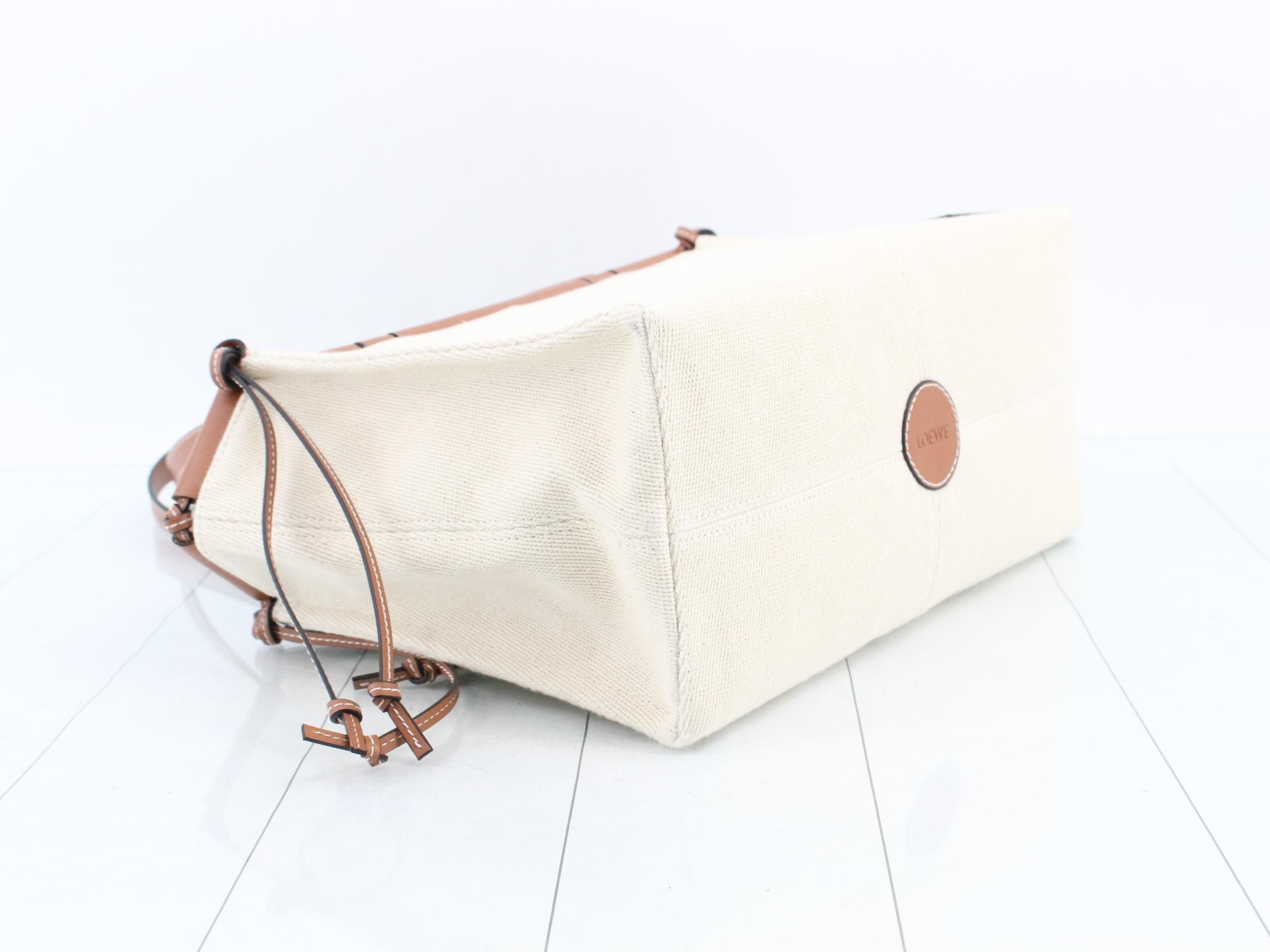 Other lines: Bags & Tote Bags, Cushion Tote, Canvas, Anagram — view 5
