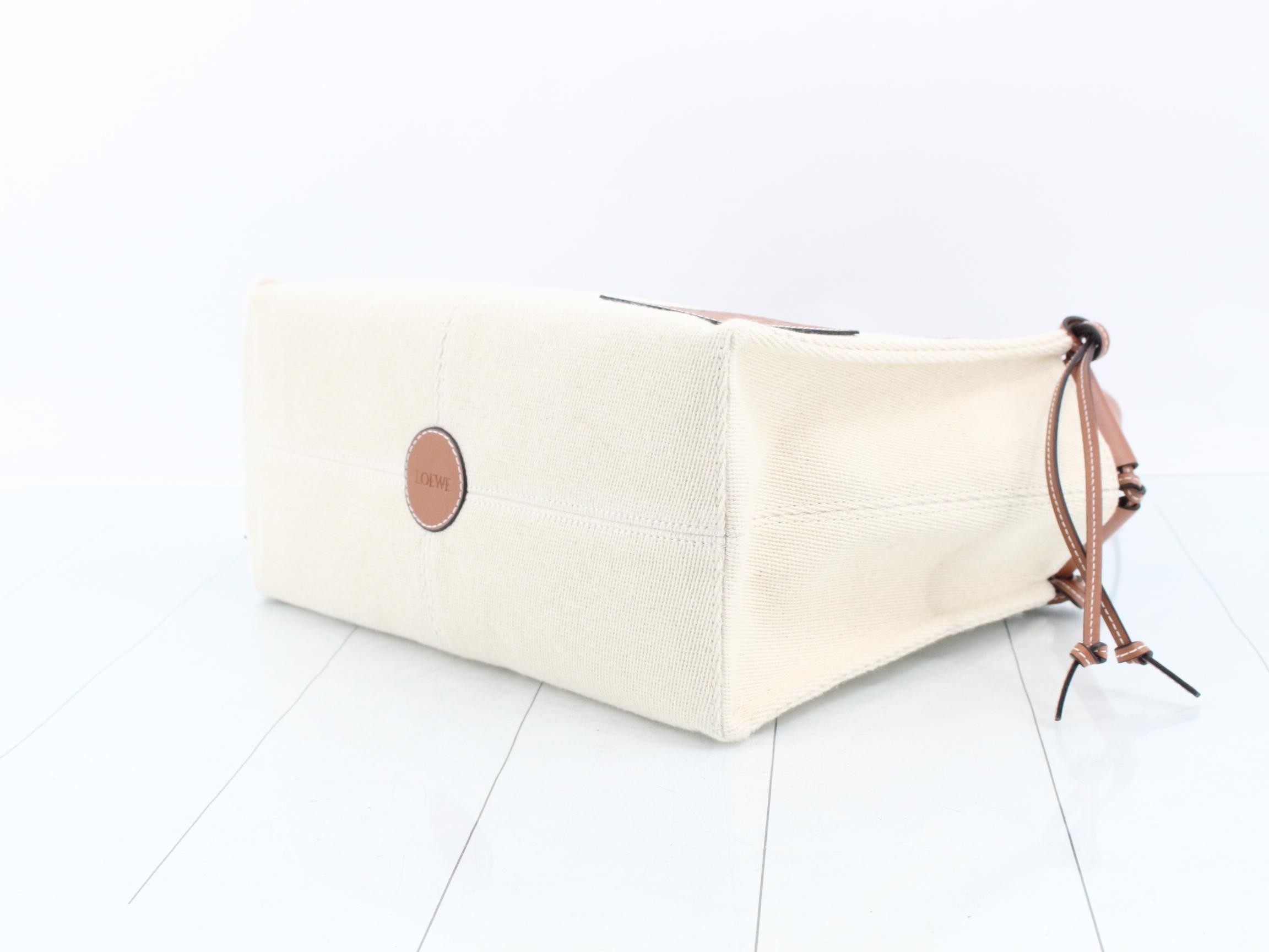 Other lines: Bags & Tote Bags, Cushion Tote, Canvas, Anagram — view 6