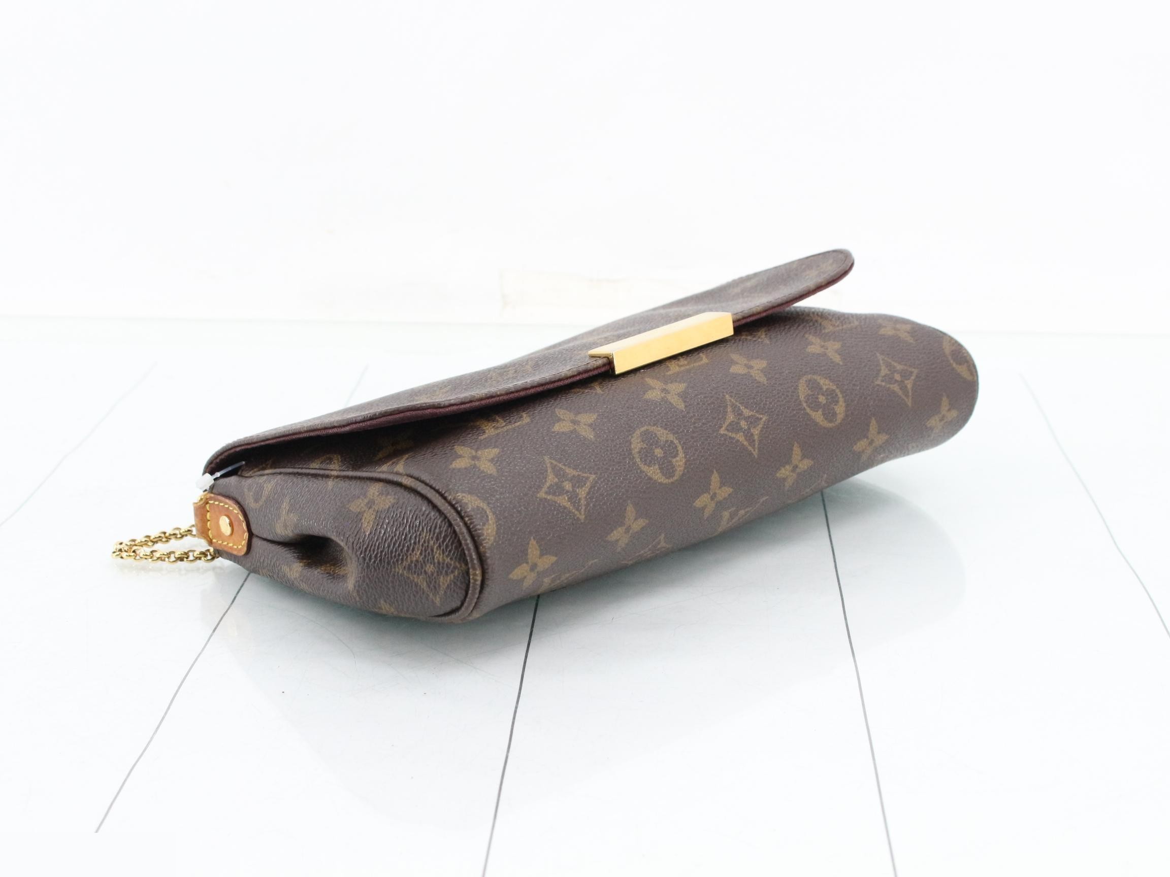 M40718 Monogram Favorite MM 2-Way Shoulder Bag — view 5