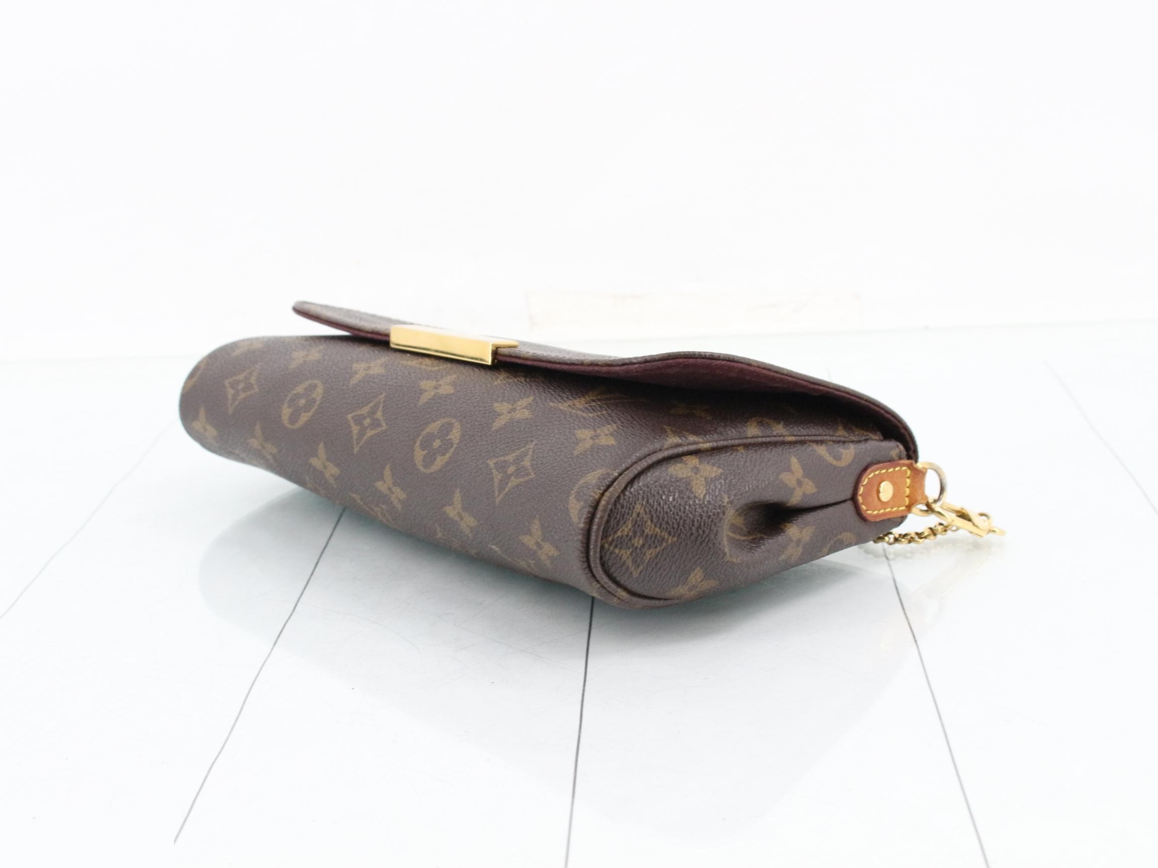 M40718 Monogram Favorite MM 2-Way Shoulder Bag — view 6