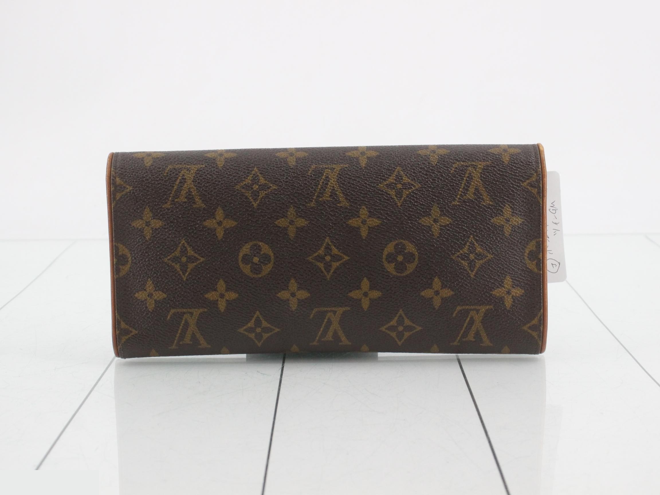 Pochette Twin GM with shoulder strap — view 2