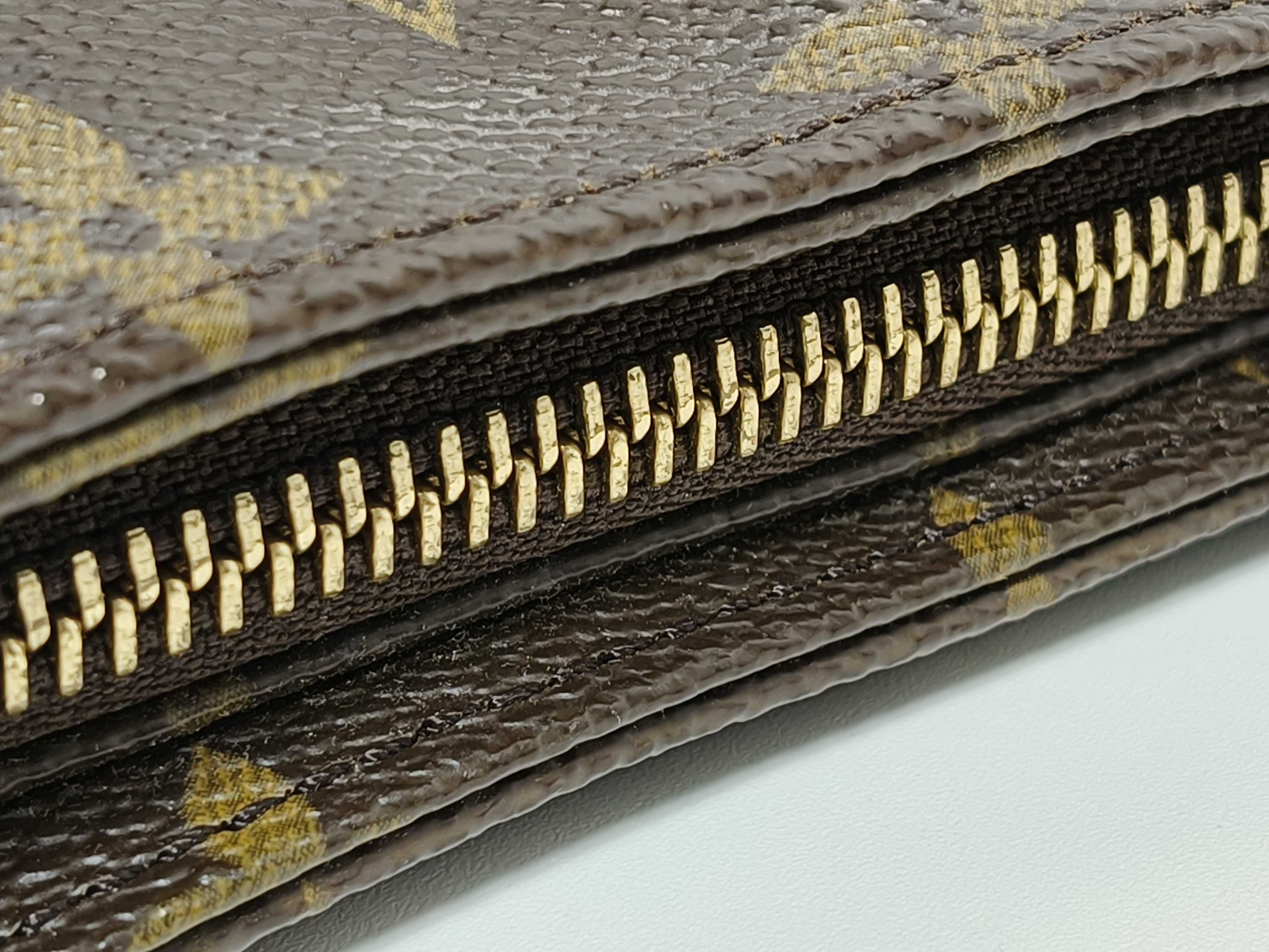 Monogram M51146 Looping MM Handbag Shoulder Bag — view 6