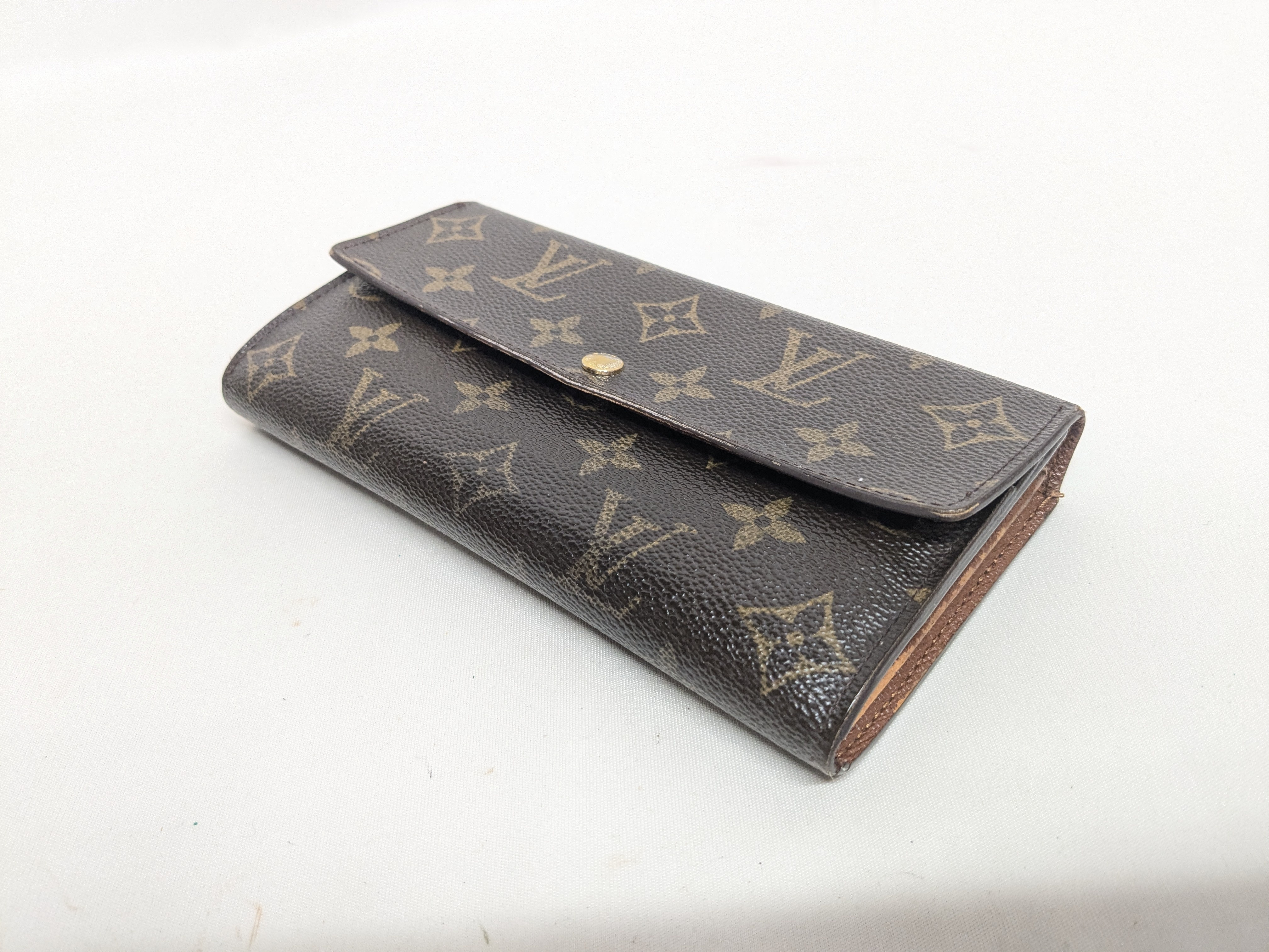 LV Monogram Sarah Wallet — view 4