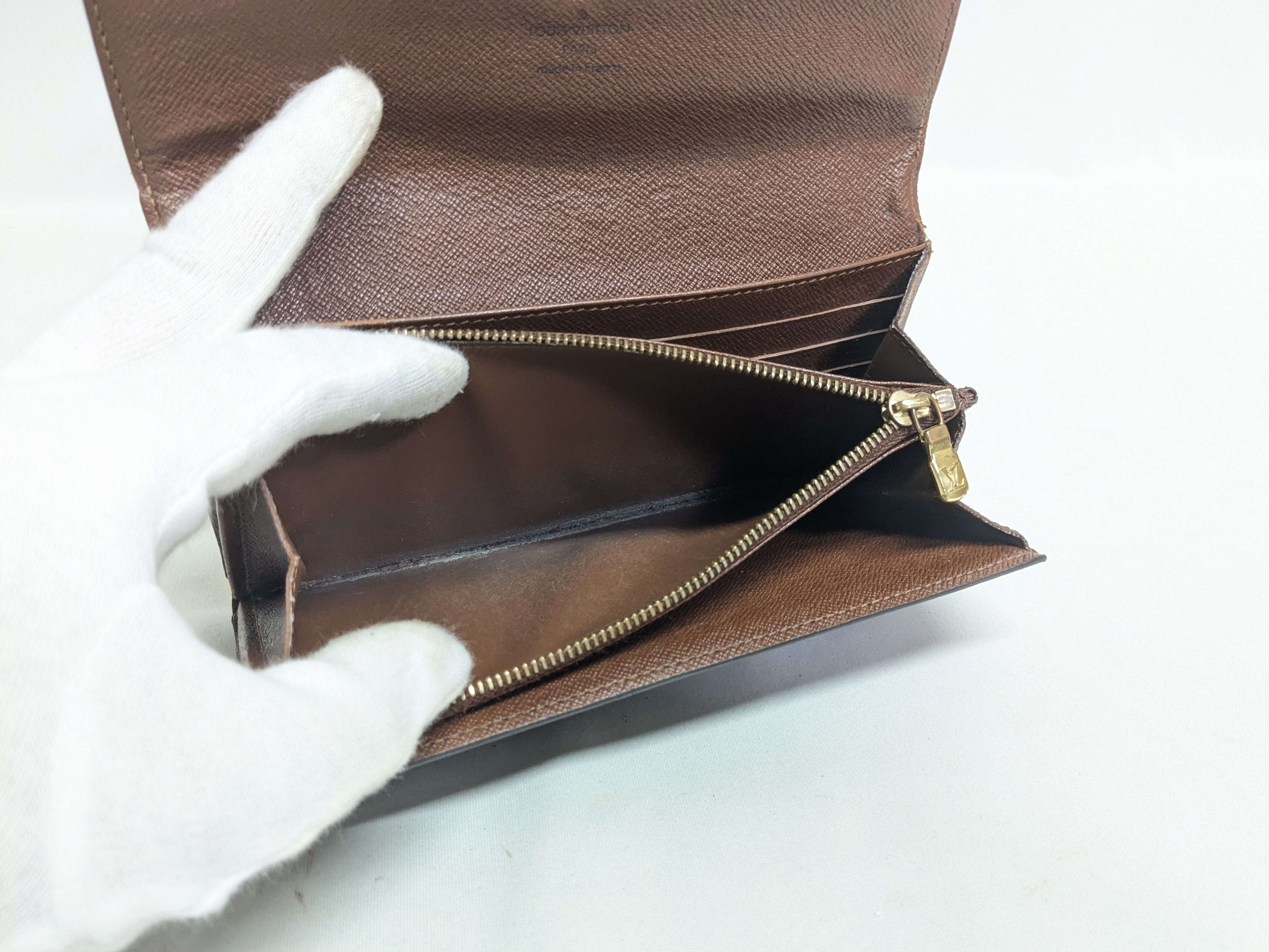 LV Monogram Sarah Wallet — view 8