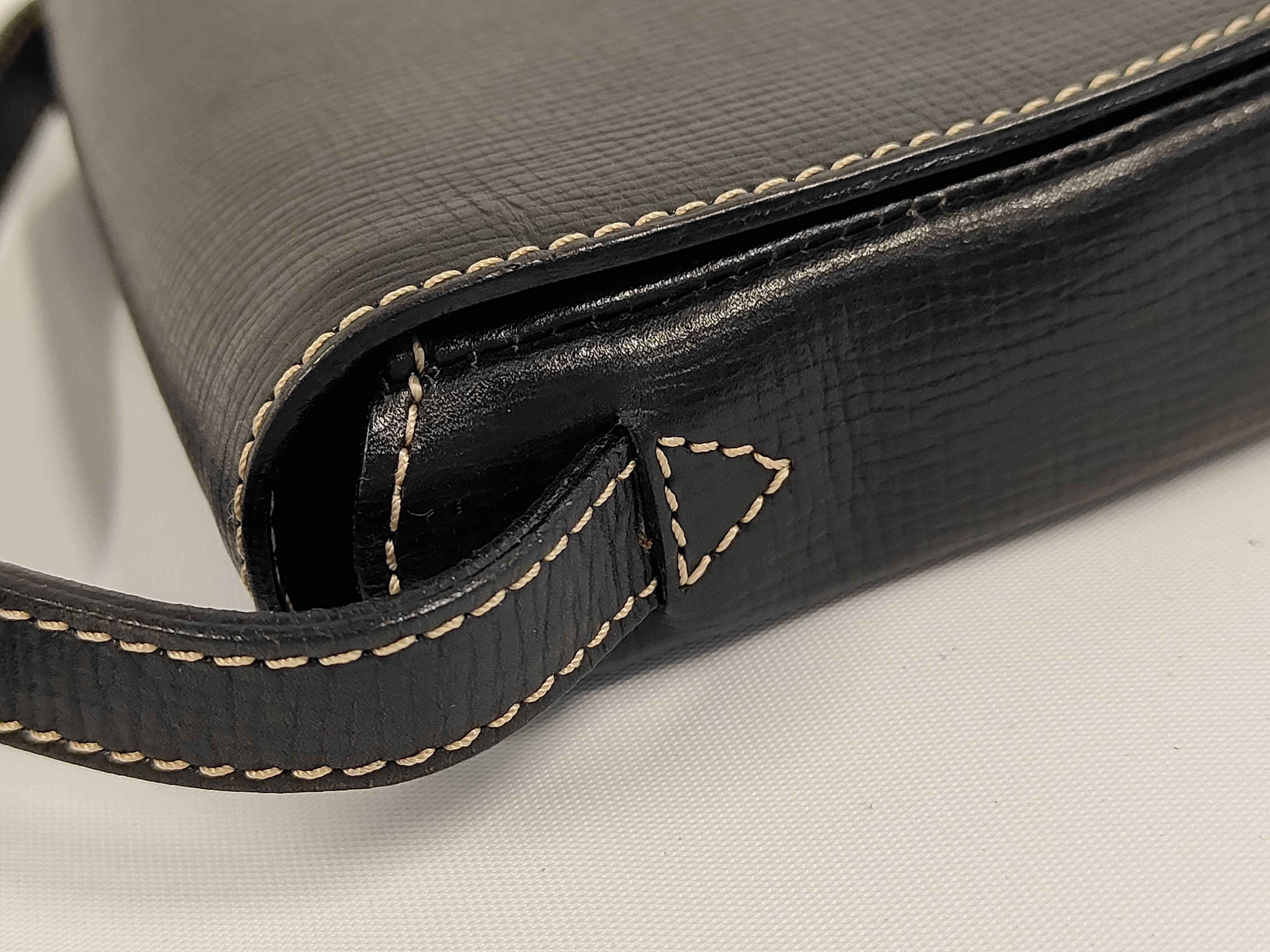 Circle Logo Leather Shoulder Bag — view 6