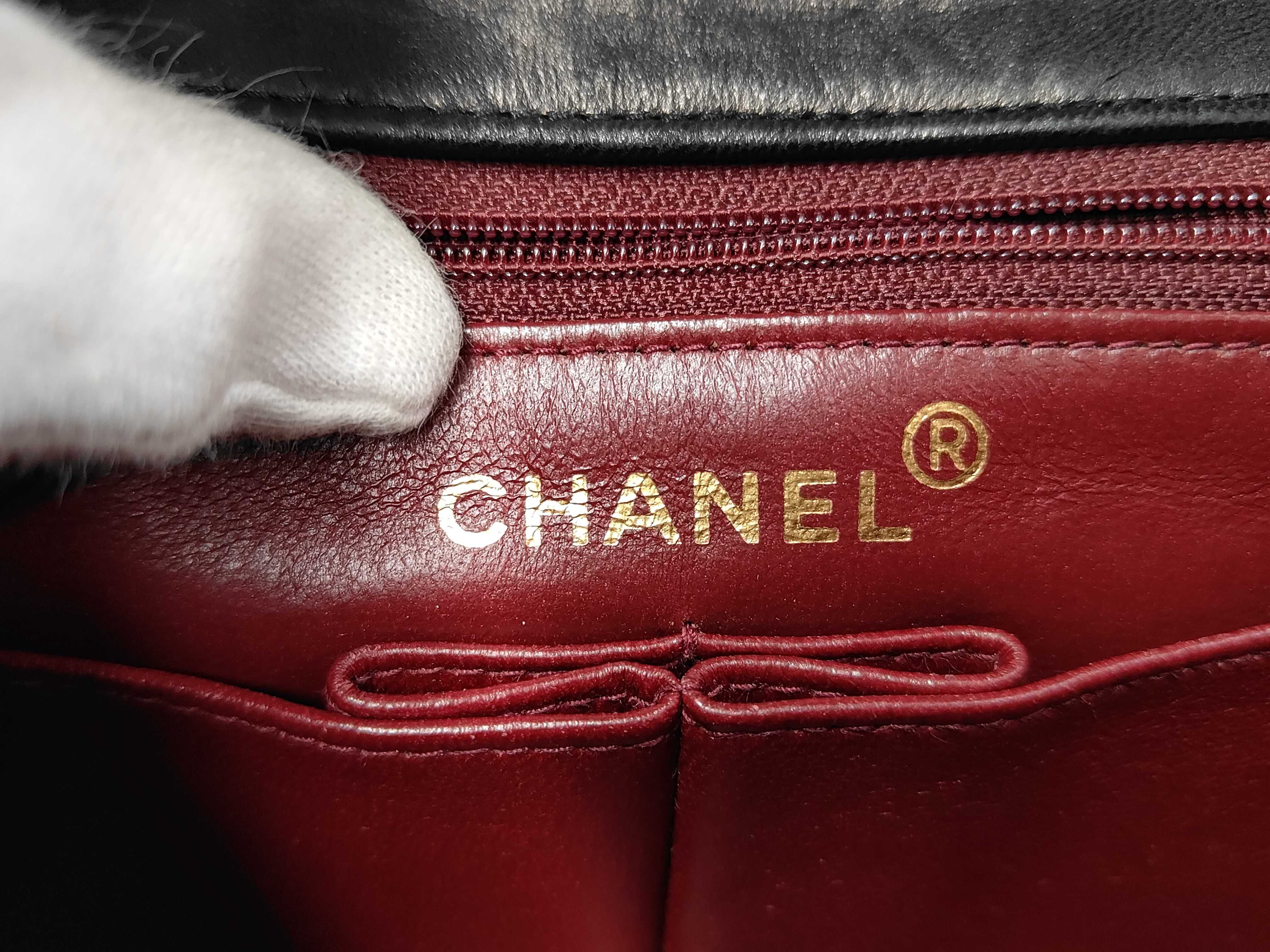 Matelassé 20 Lambskin Matelassé Shoulder Bag — view 10