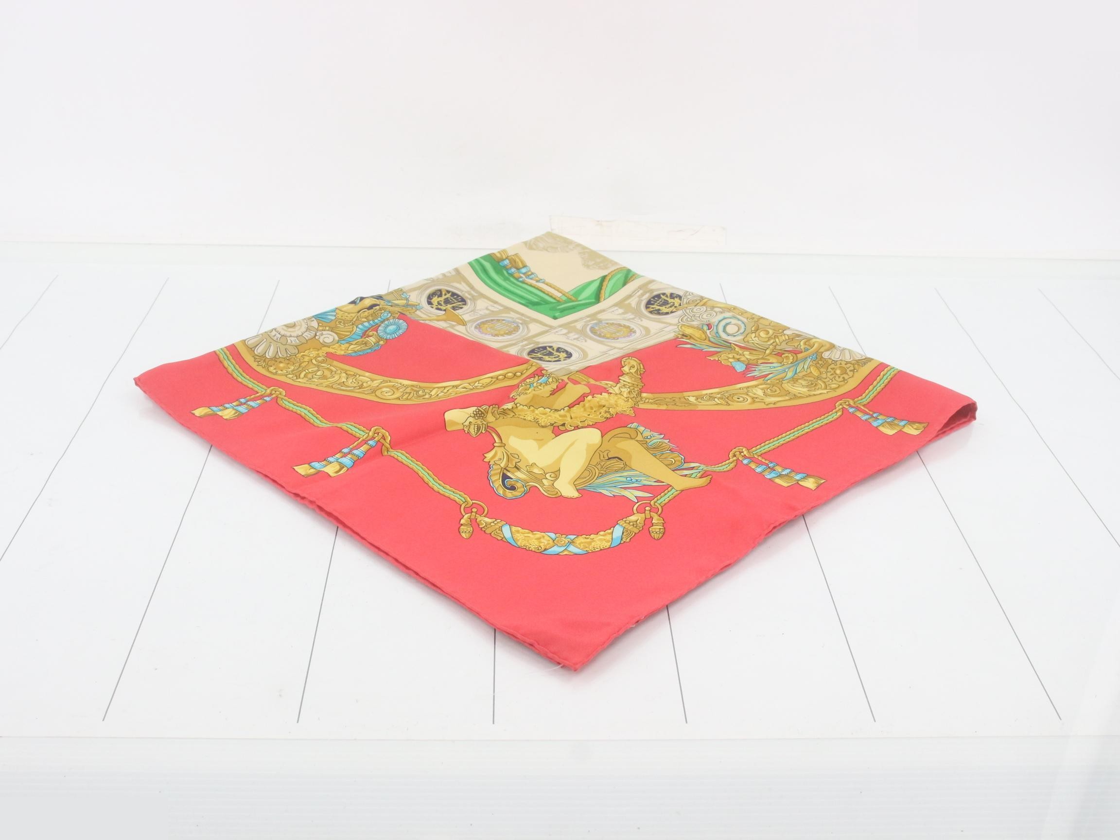 Carre 90 Red x Gold — view 2