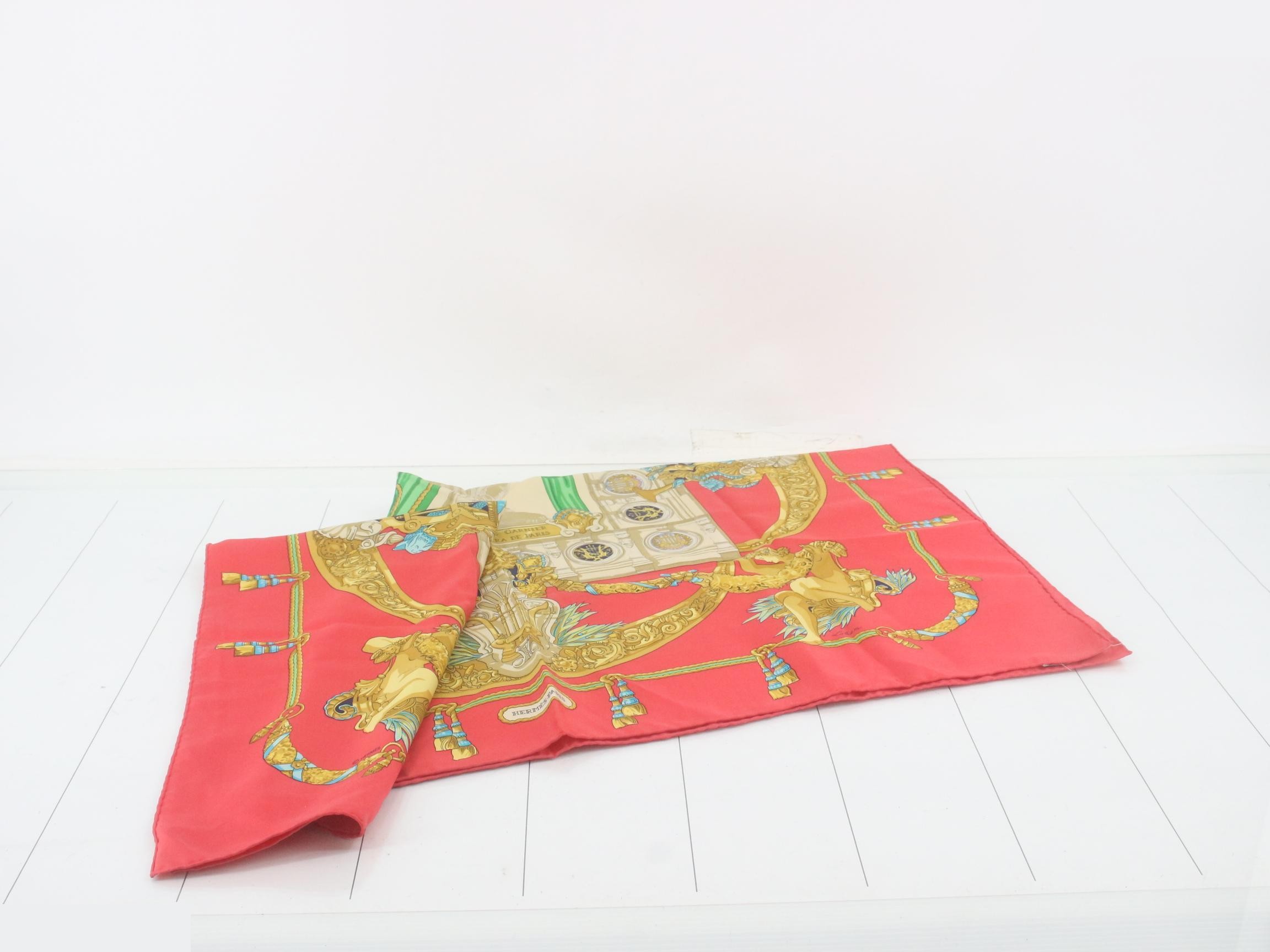 Carre 90 Red x Gold — view 3