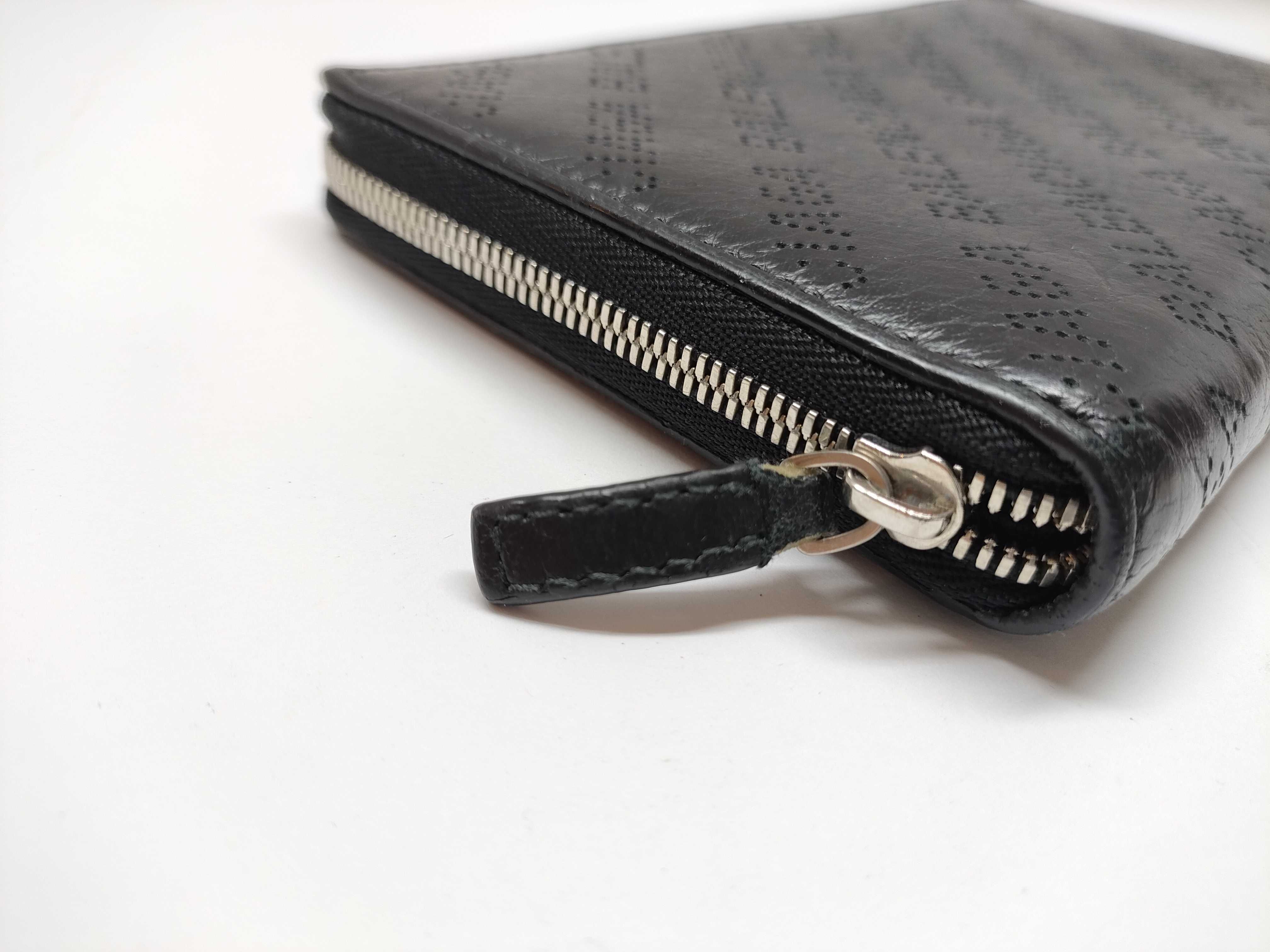 Perforated Logo Round Zipper Long Wallet — view 5