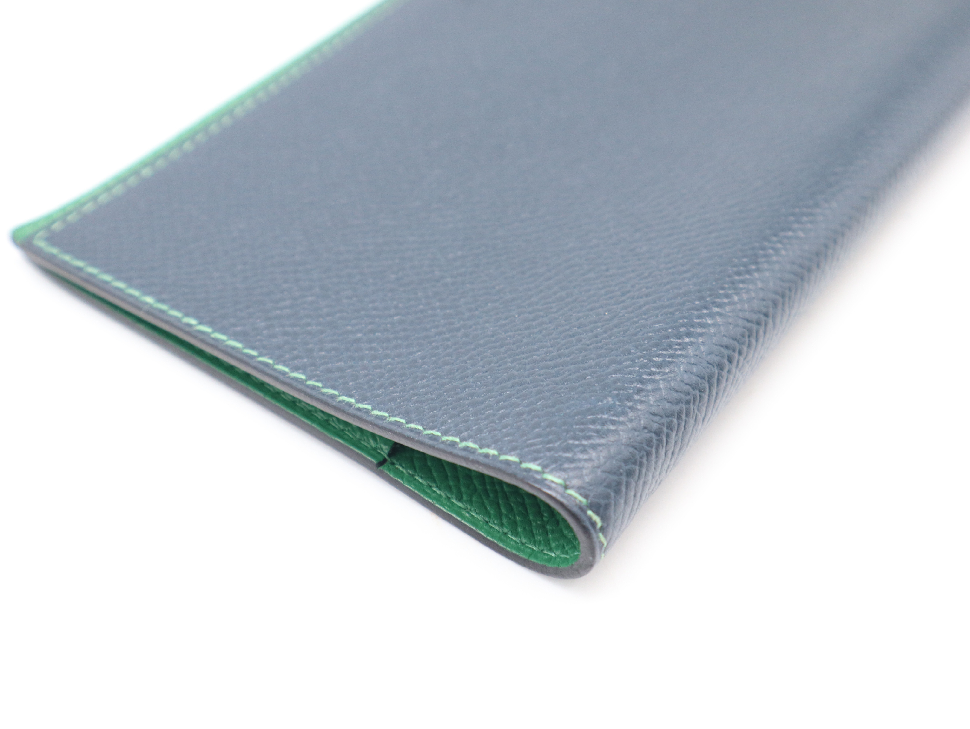Agenda Notebook Cover, B stamp, Epsom leather, Silver hardware, Navy x Green. — view 7