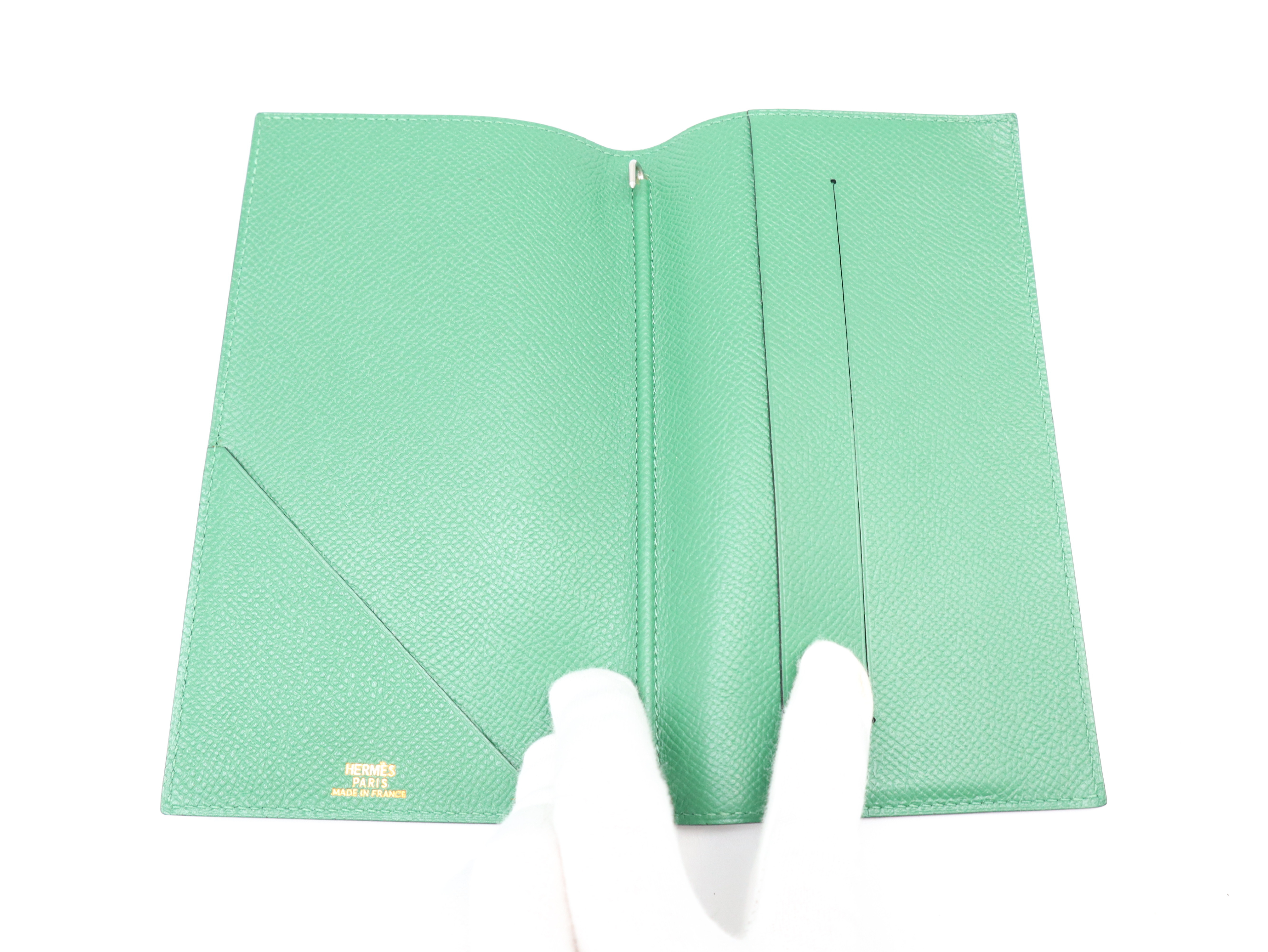 Agenda Notebook Cover, B stamp, Epsom leather, Silver hardware, Navy x Green. — view 8