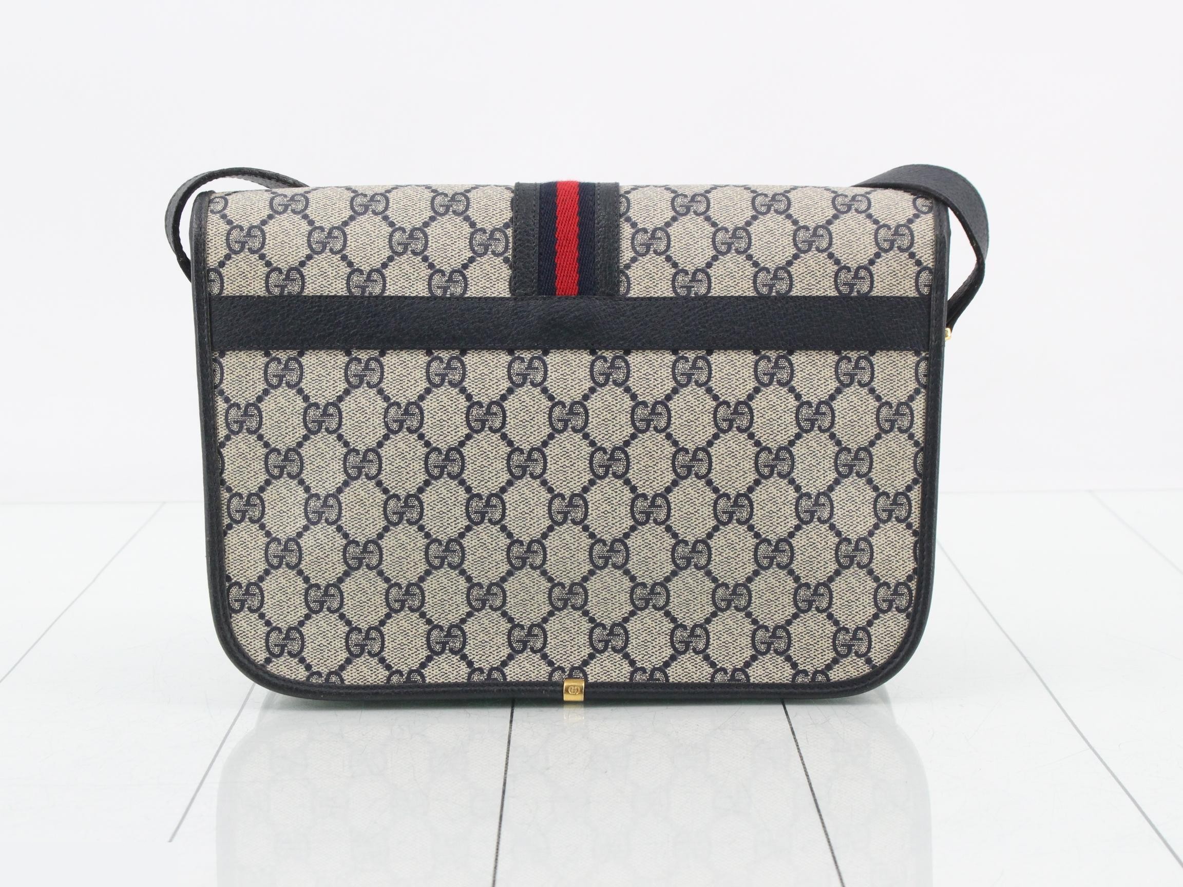 GG Supreme Sherry Shoulder Bag — view 2