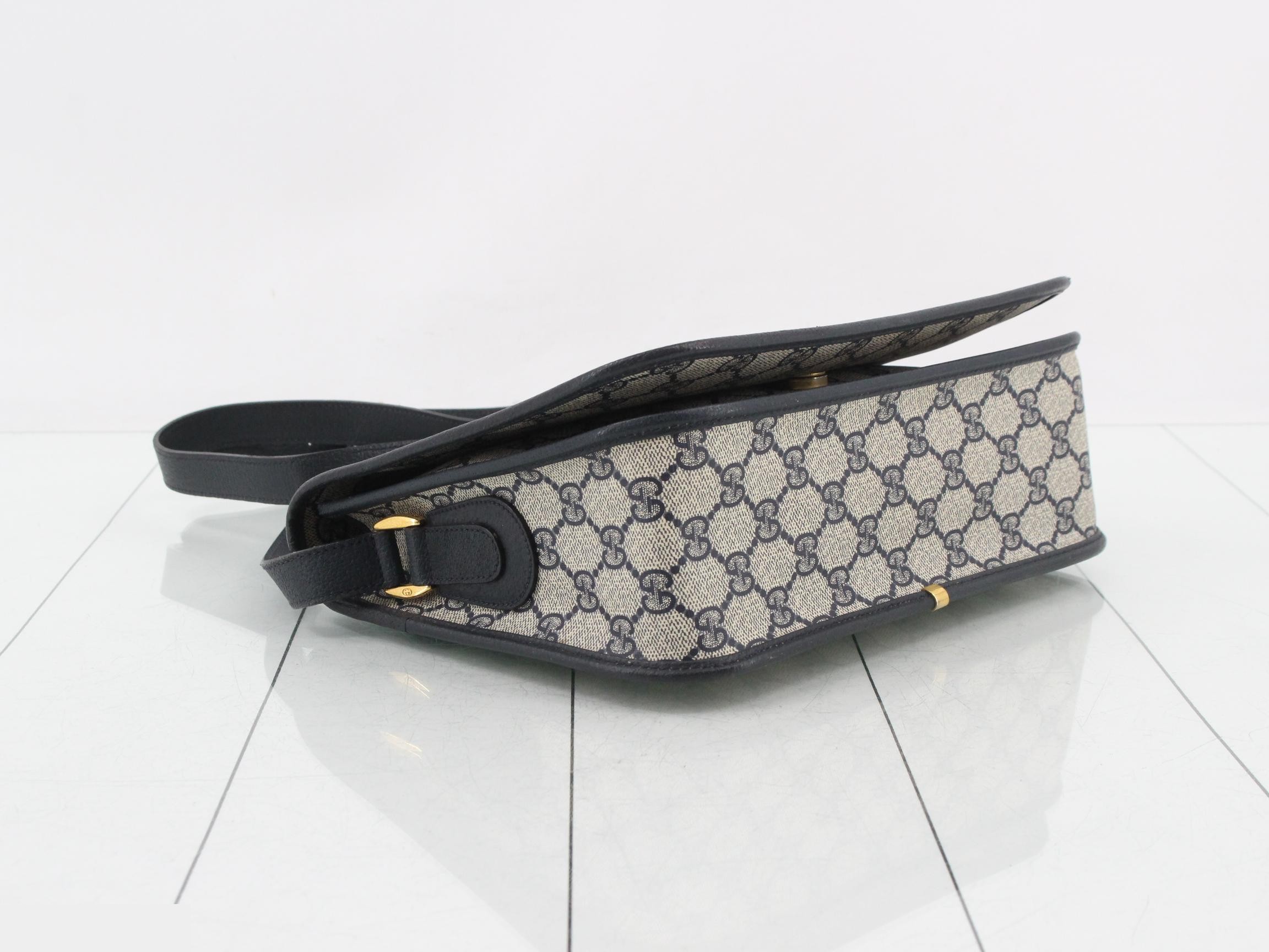 GG Supreme Sherry Shoulder Bag — view 5