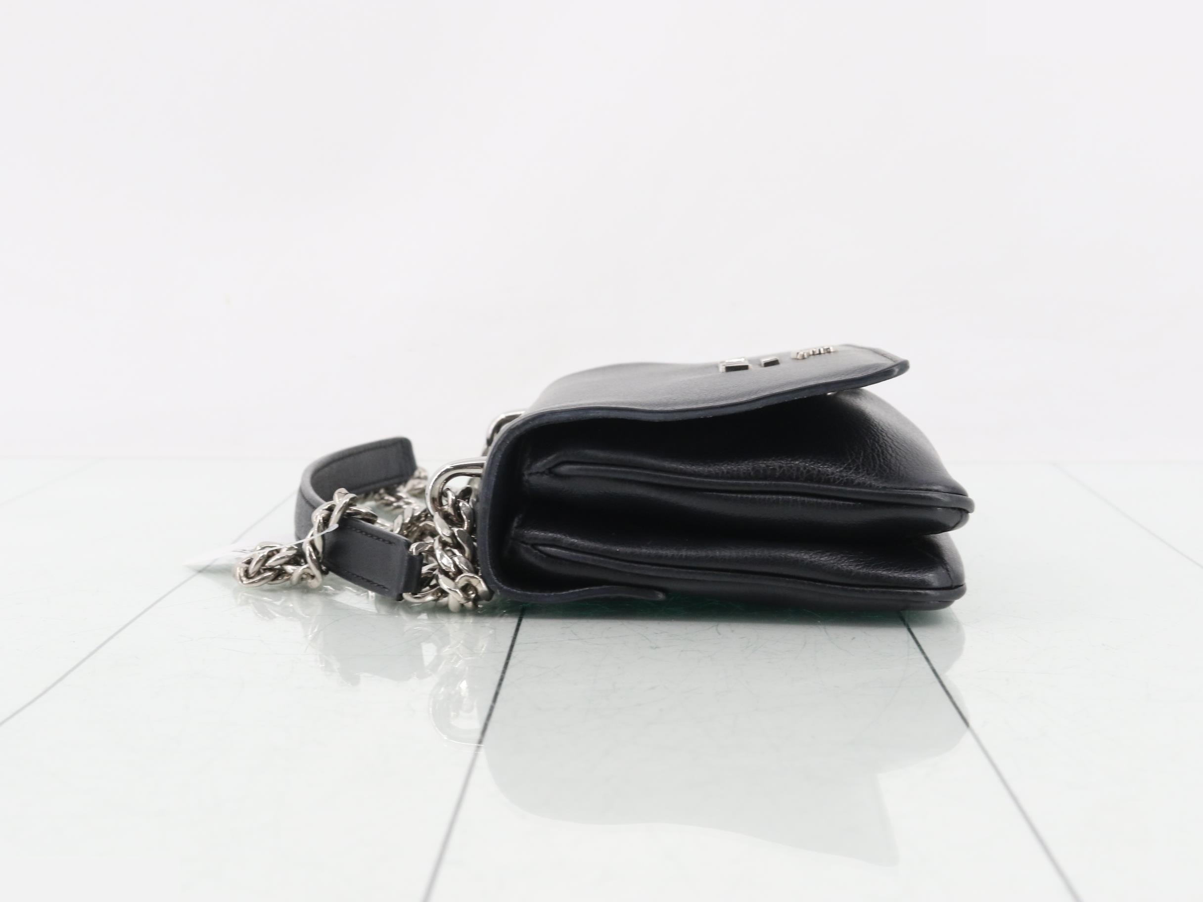 Other lines: Bags - Chain Shoulder Bag - Leather - Black — view 4