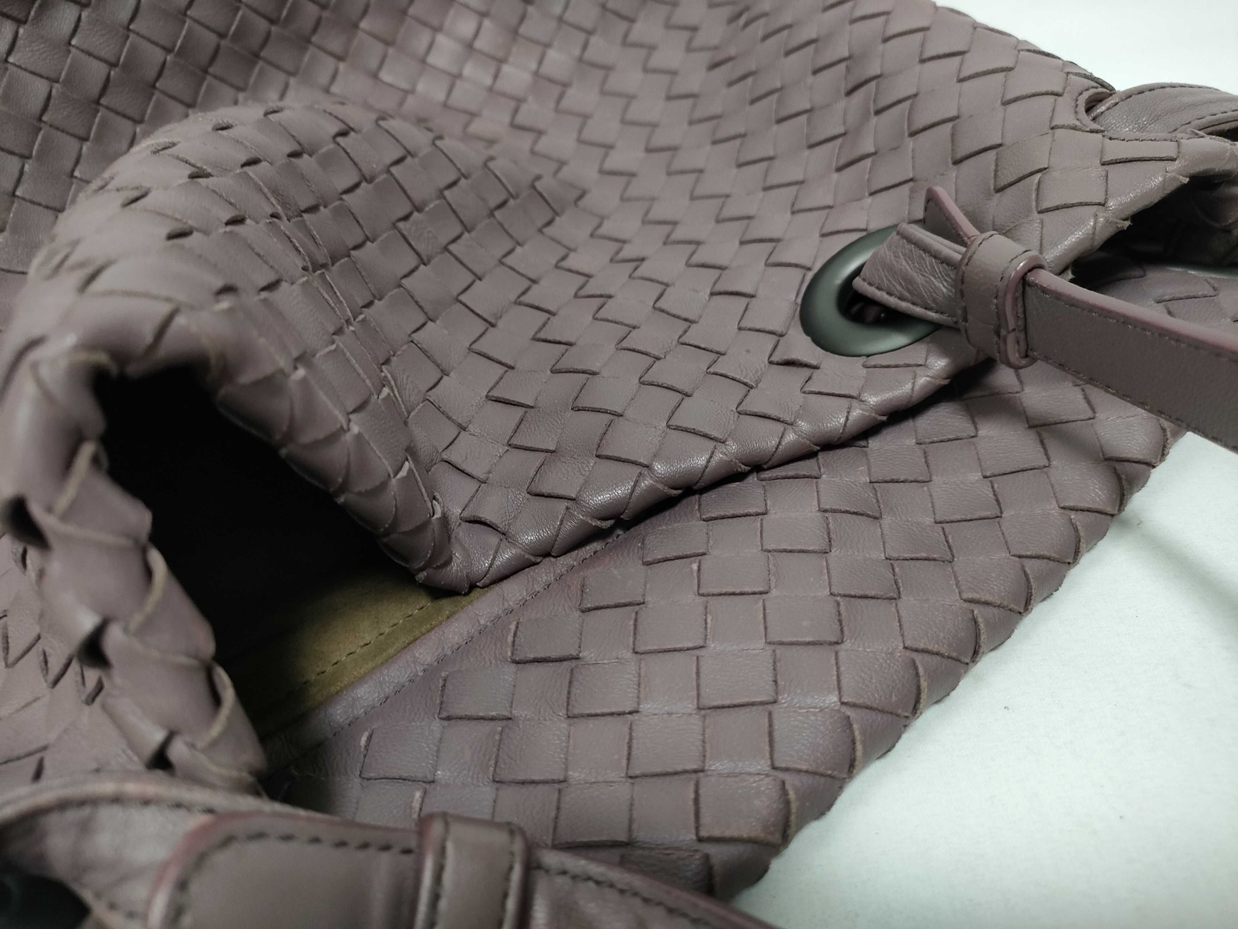 Intrecciato ID - Cow Skin Intrecciato Leather Tote Bag Purple Mirror Included — view 10