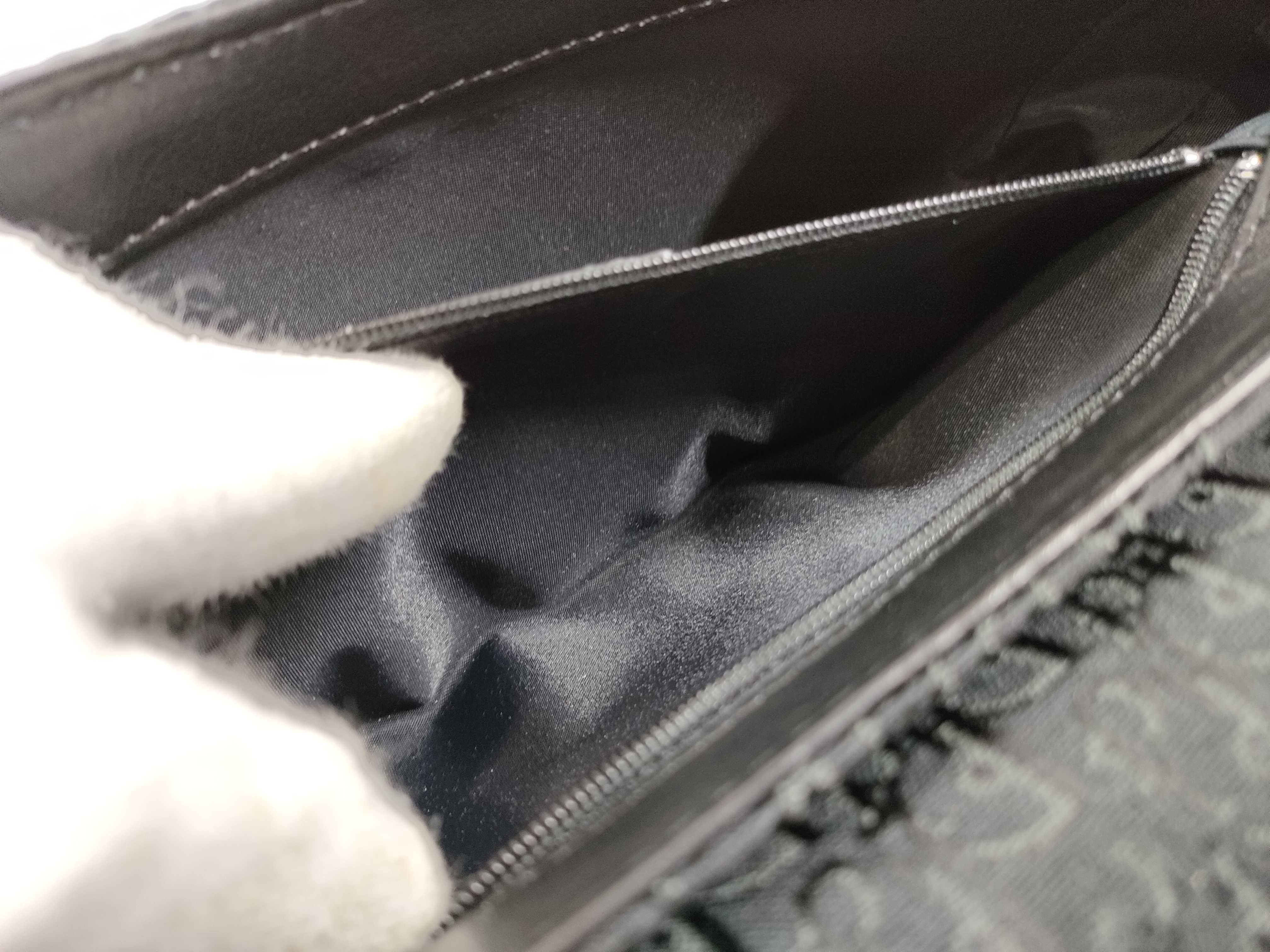 Street Chic Shoulder Bag — view 11
