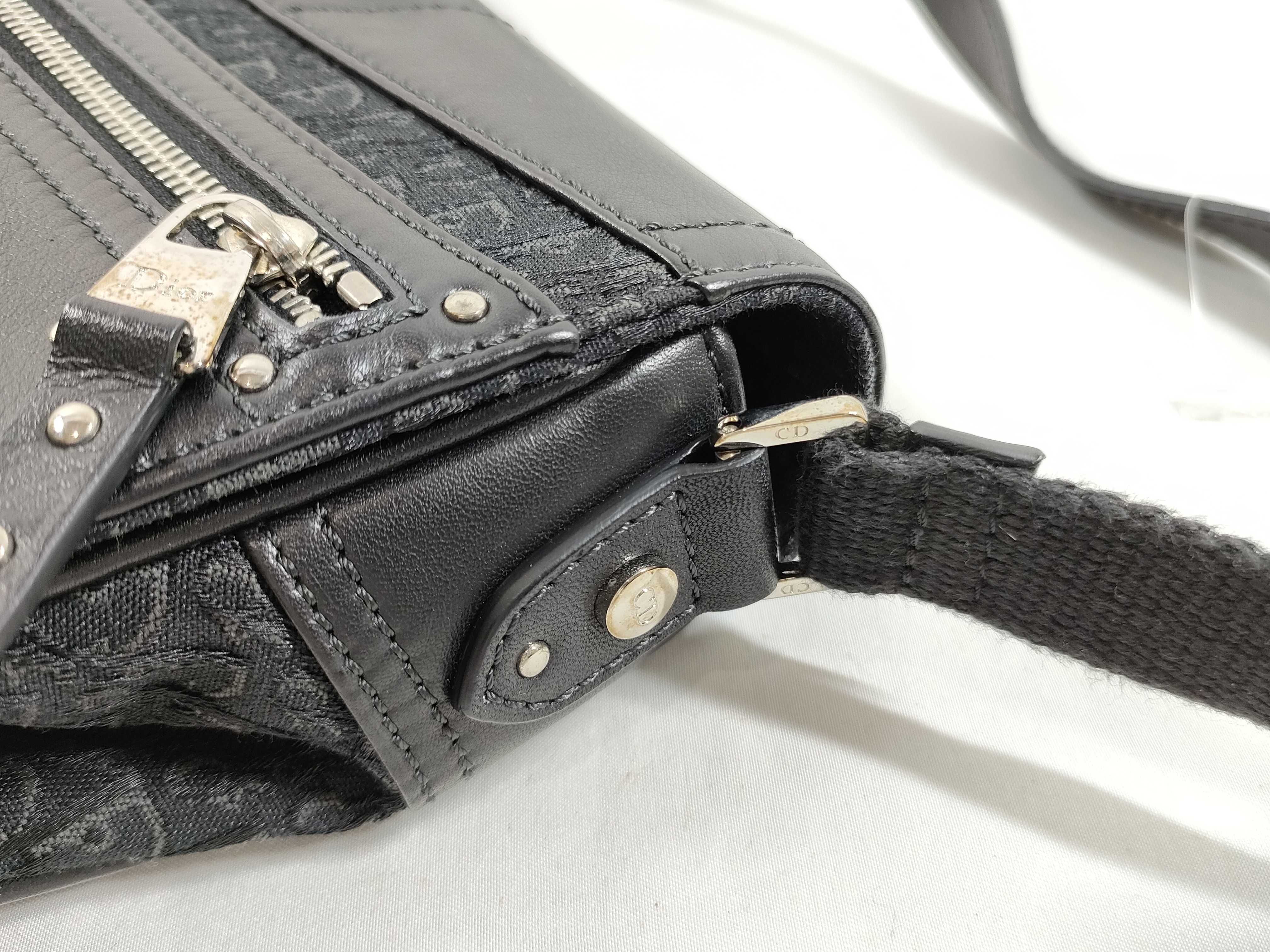 Street Chic Shoulder Bag — view 5