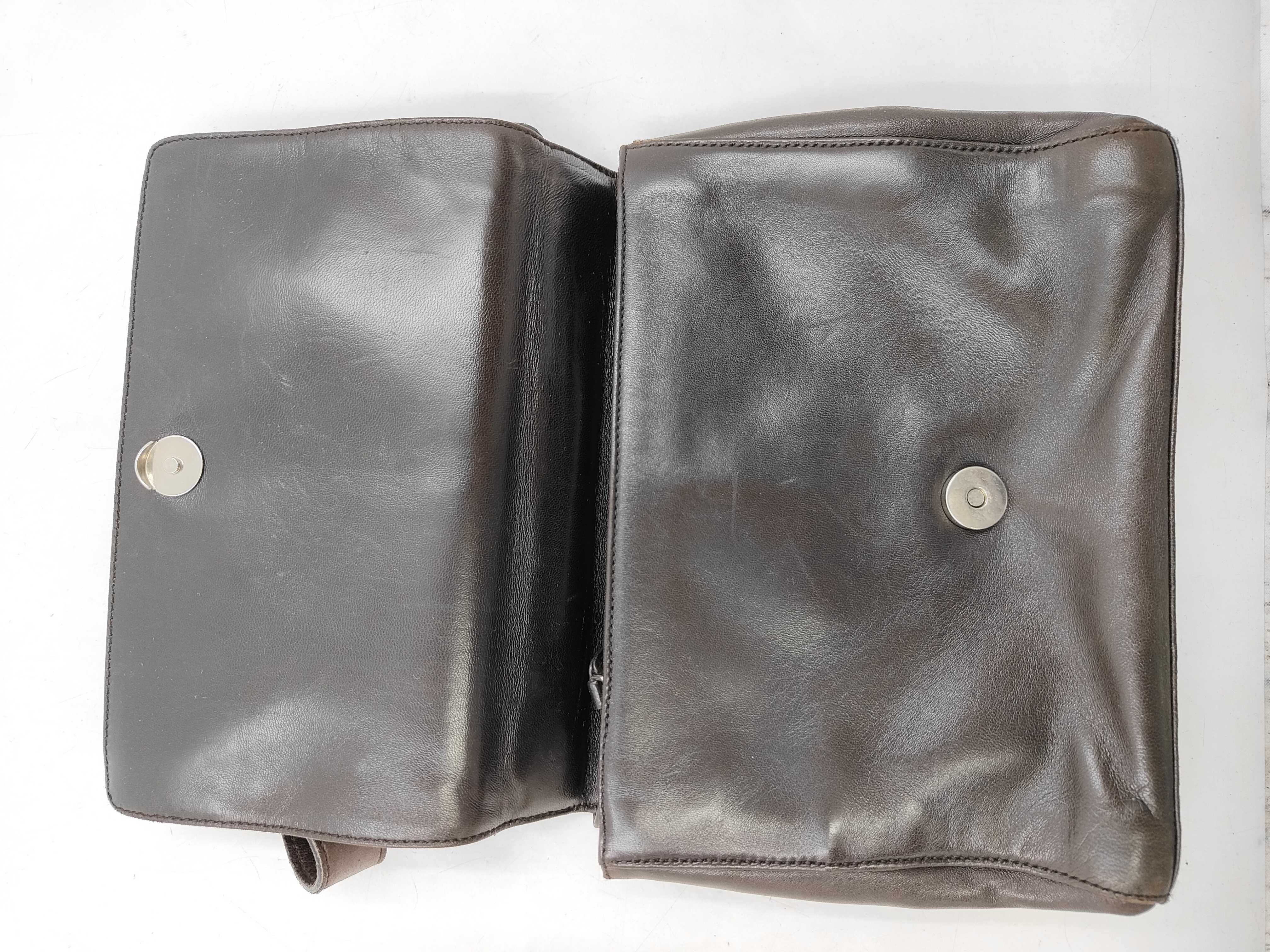 calfskin shoulder bag — view 11