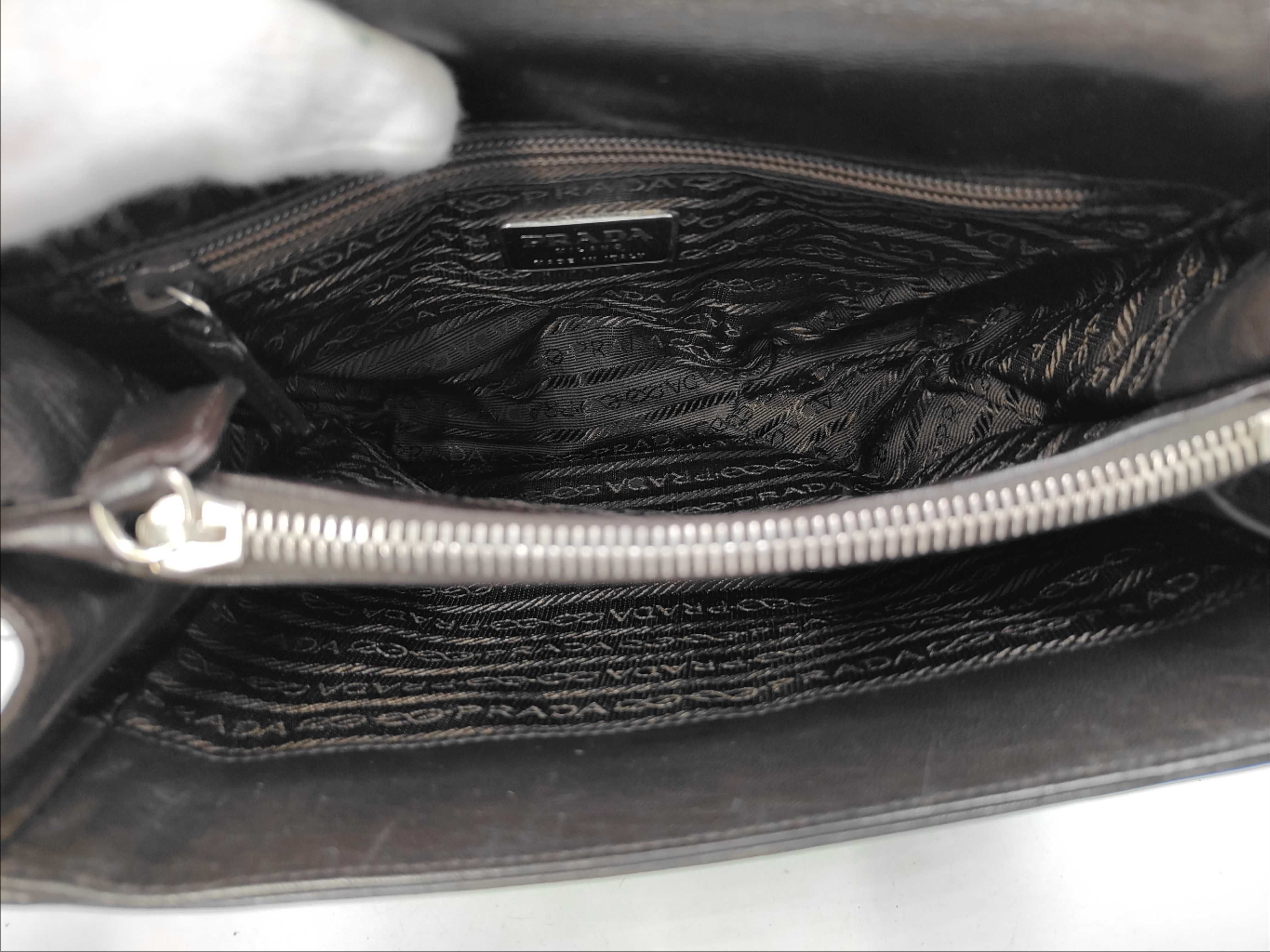 calfskin shoulder bag — view 8