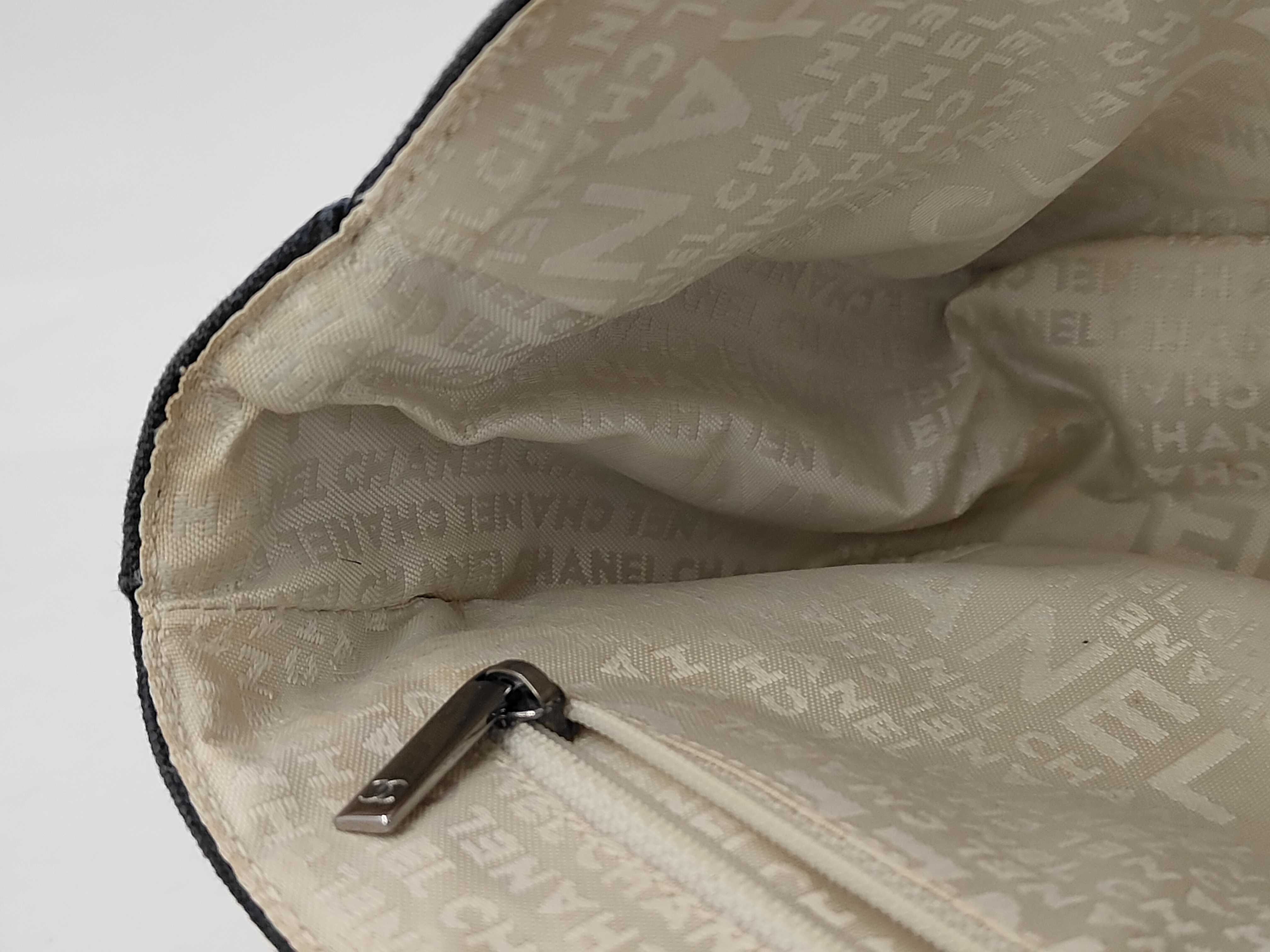 2.55 Chain Shoulder Canvas Shoulder Bag — view 11