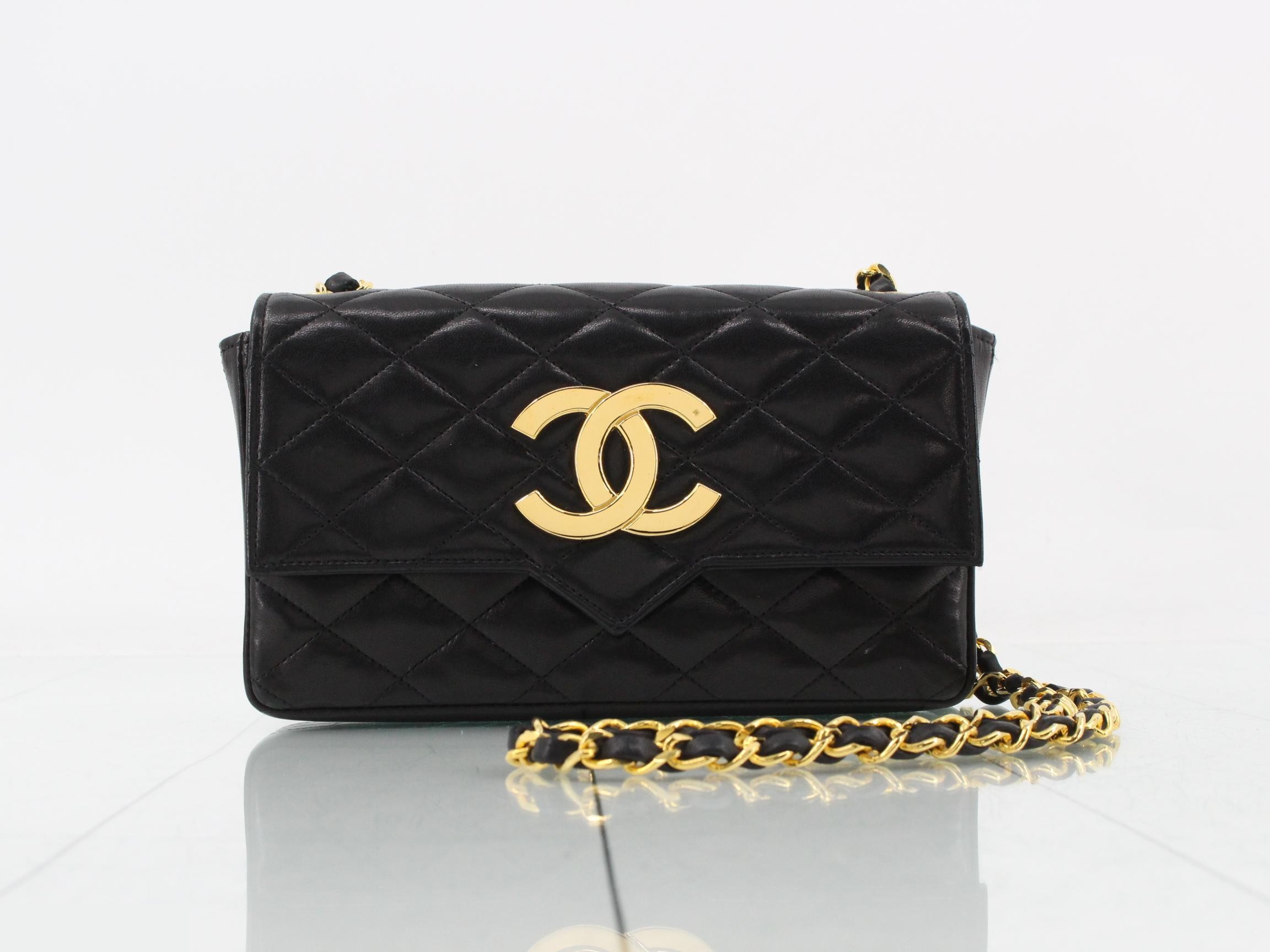 Lambskin Matelassé Chain Shoulder Bag