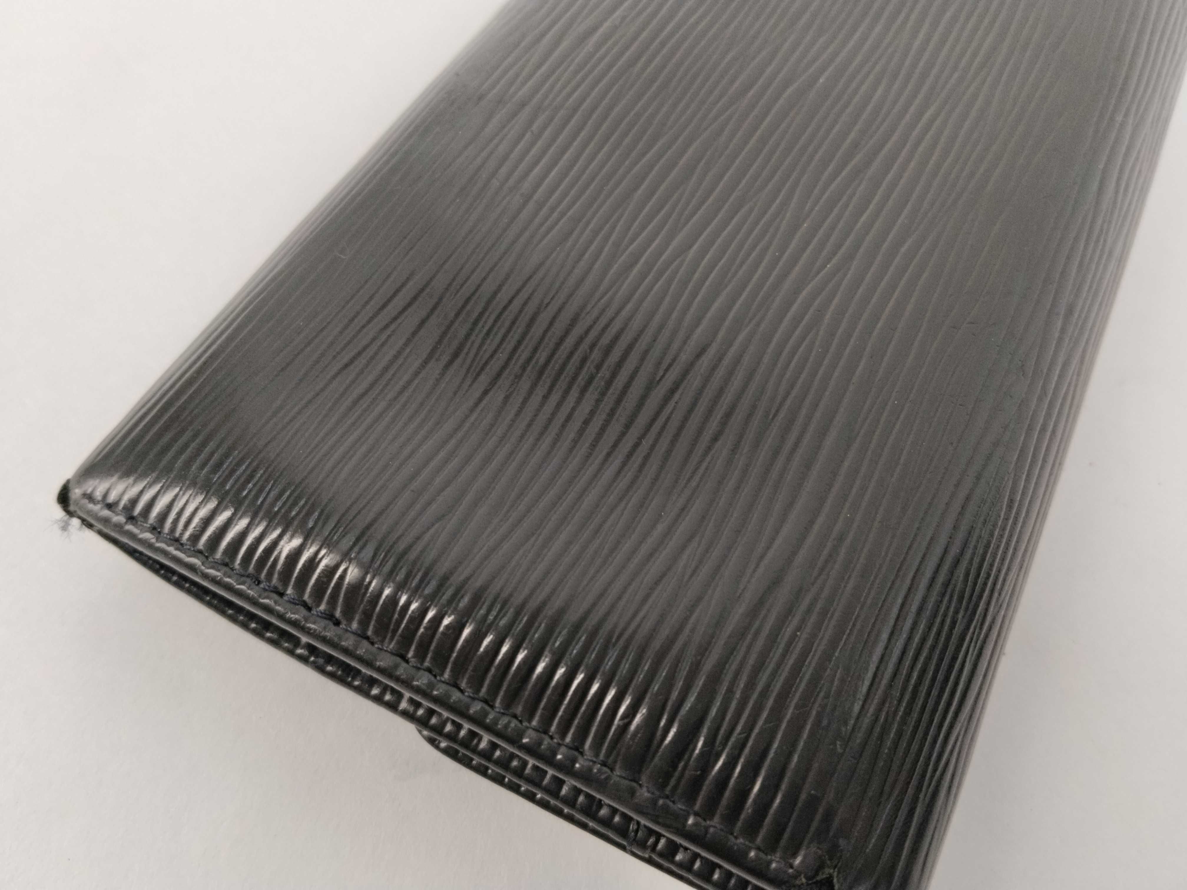 Epi Louis Vuitton Epi Portefeuille Sarah Long Wallet — view 15
