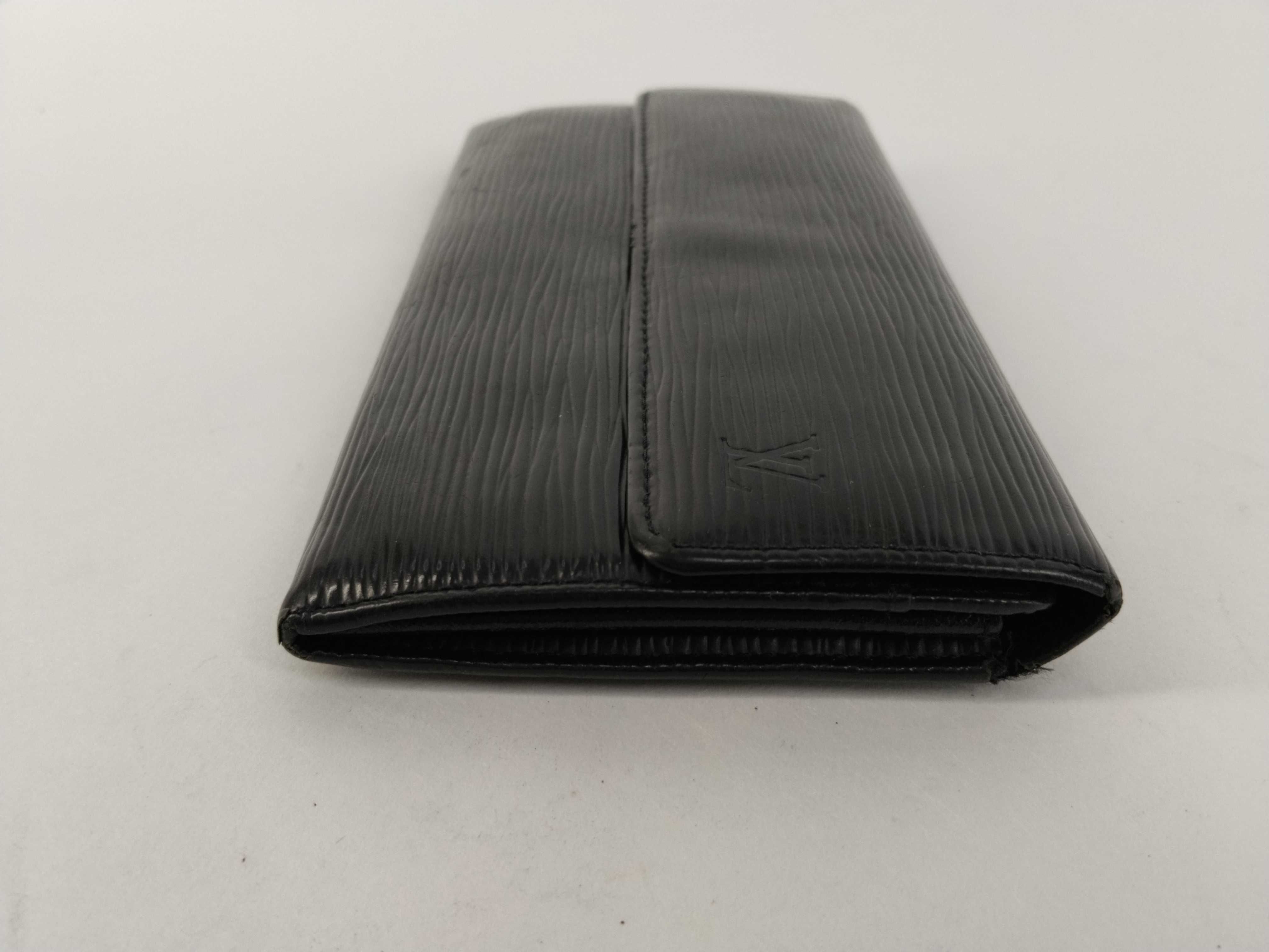 Epi Louis Vuitton Epi Portefeuille Sarah Long Wallet — view 4