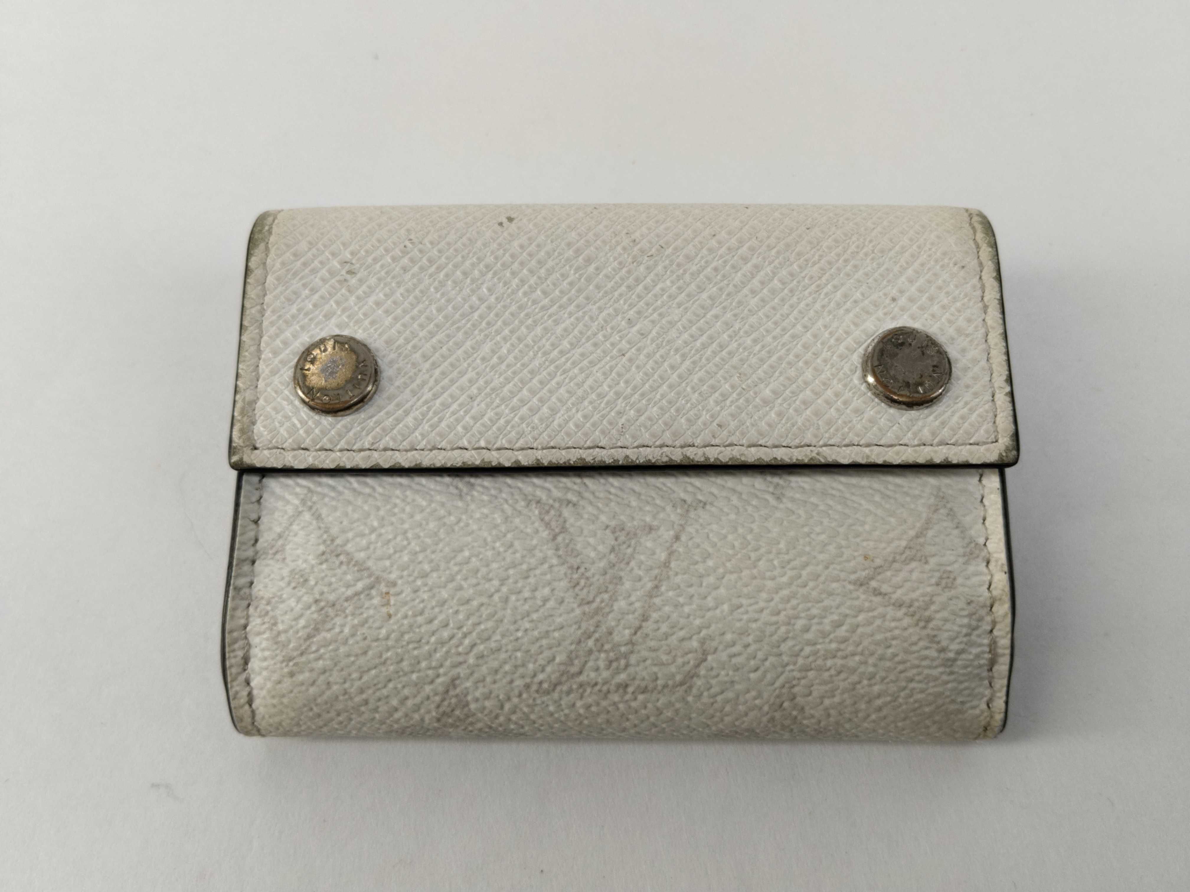Wallet M67621 Wallet
