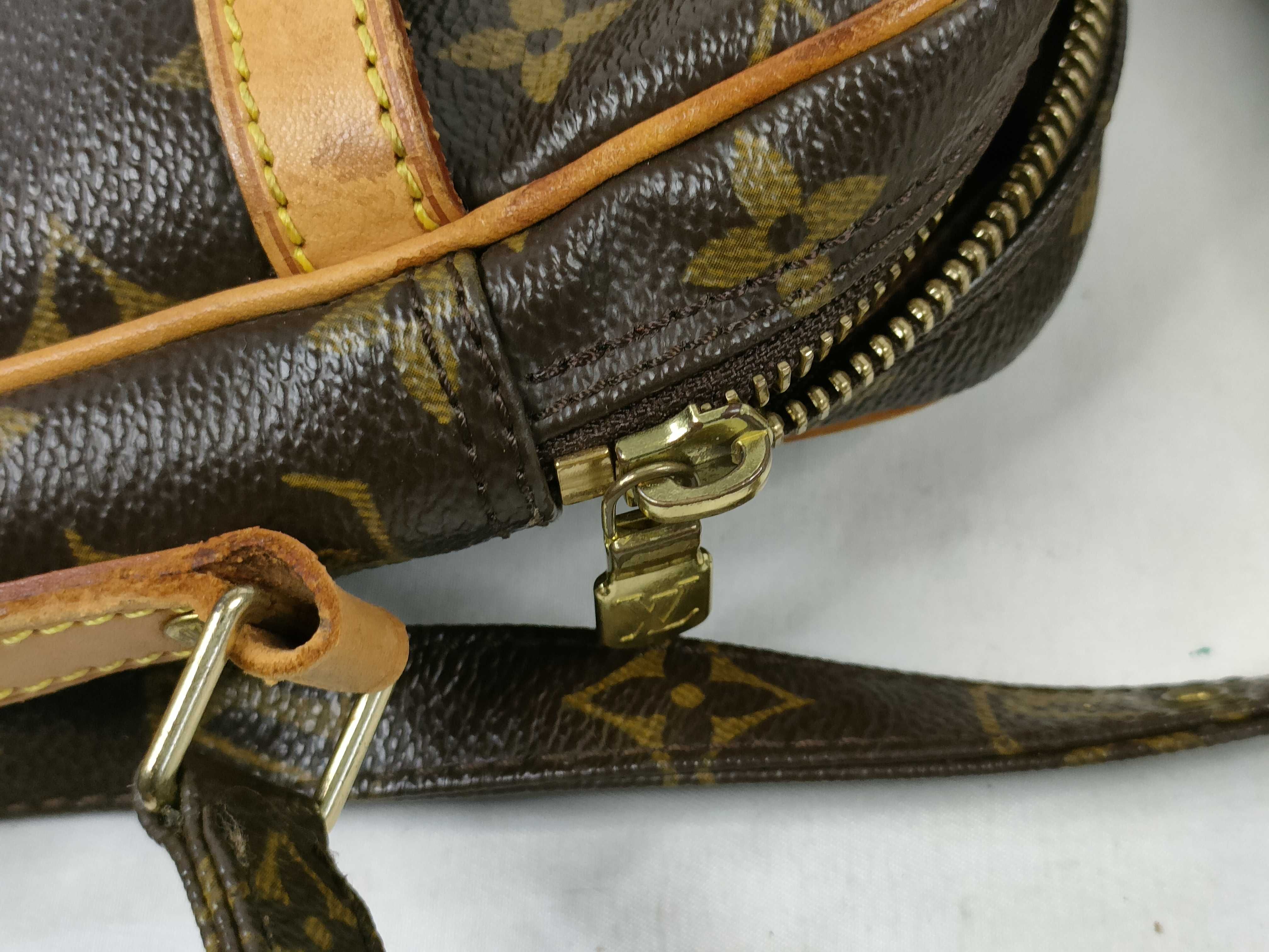 Monogram Louis Vuitton Danube M45266 Monogram Shoulder Bag — view 14
