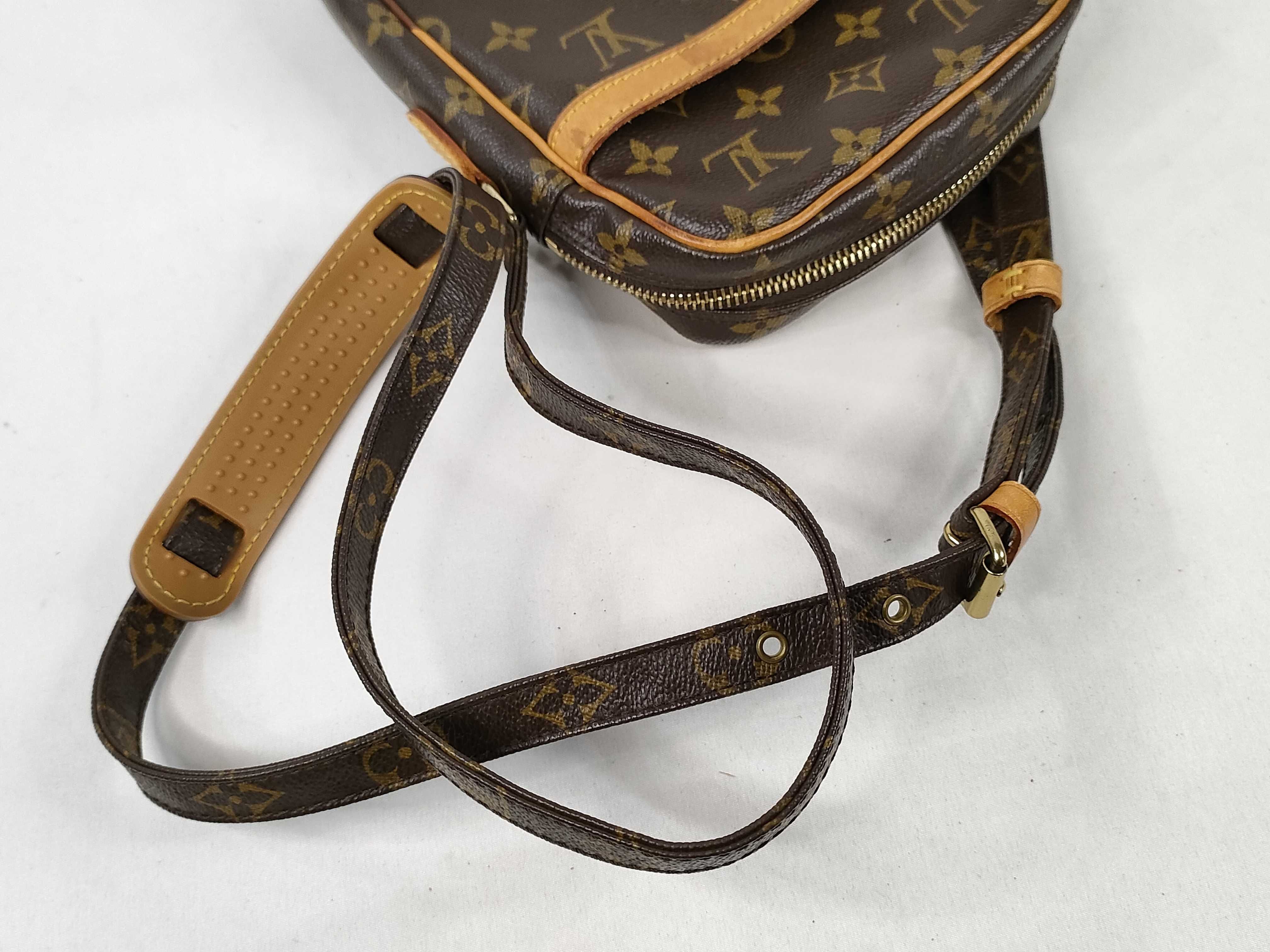 Monogram Louis Vuitton Danube M45266 Monogram Shoulder Bag — view 3