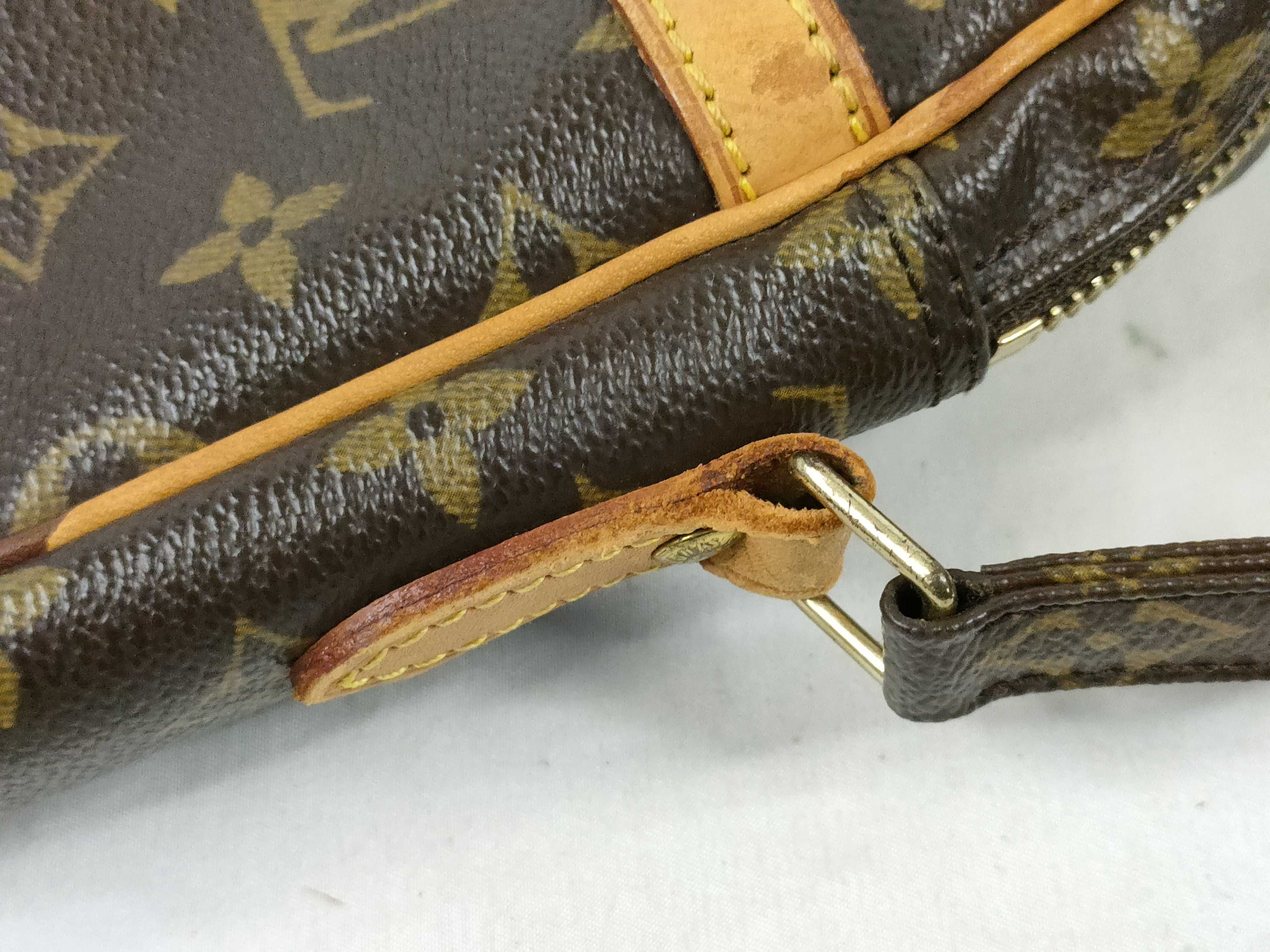 Monogram Louis Vuitton Danube M45266 Monogram Shoulder Bag — view 5