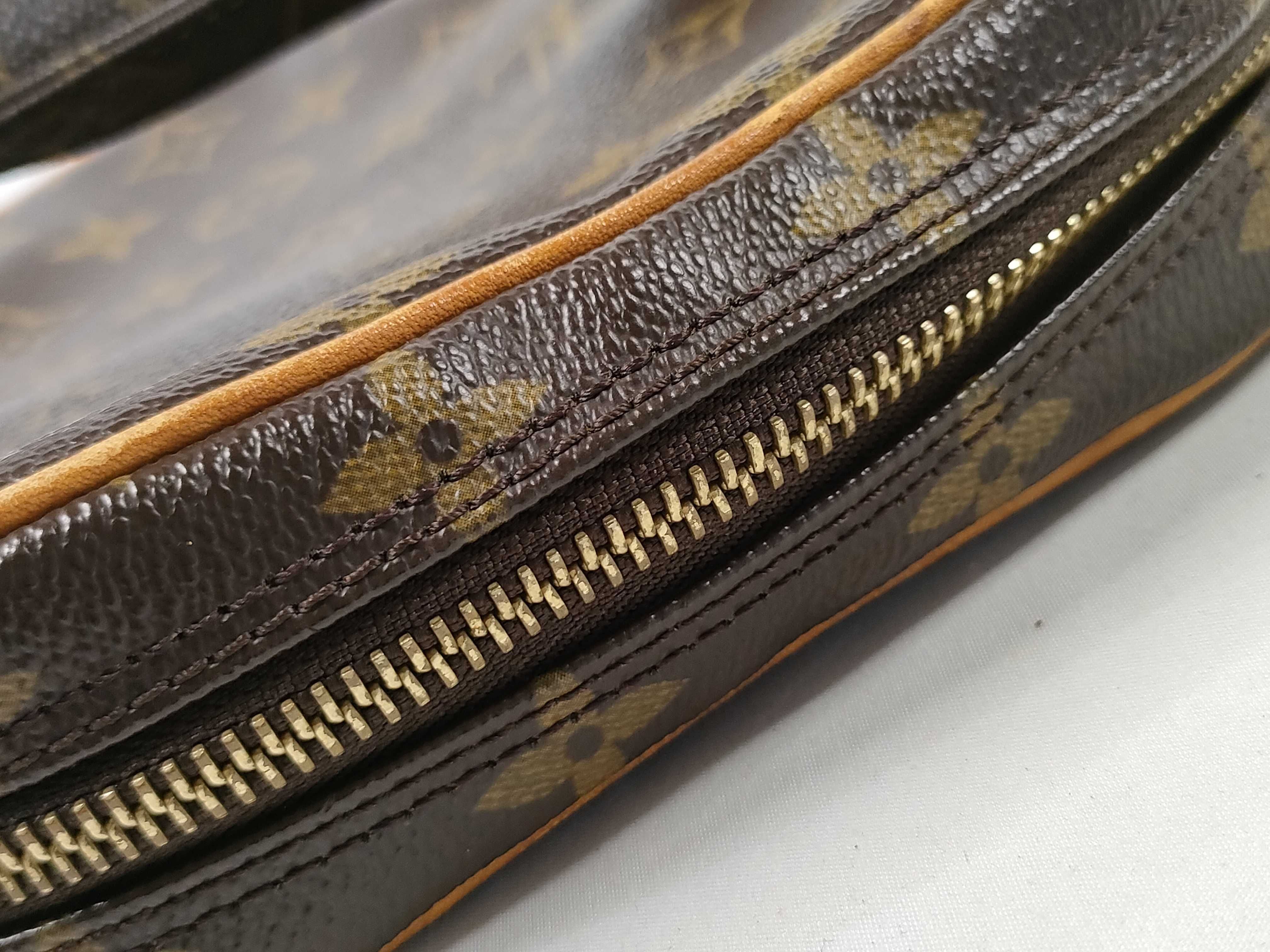 Monogram Louis Vuitton Danube M45266 Monogram Shoulder Bag — view 8