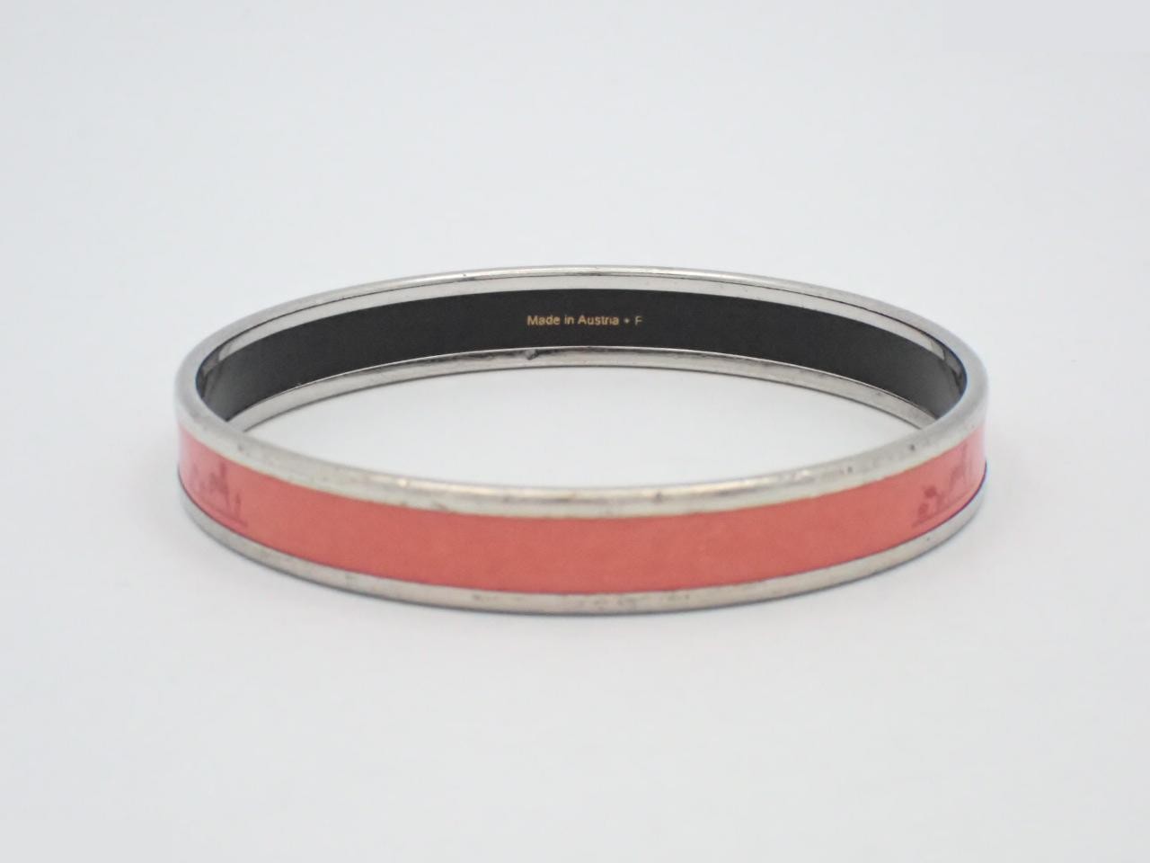 Enamel bangle, wrist circumference approximately 20cm — view 2