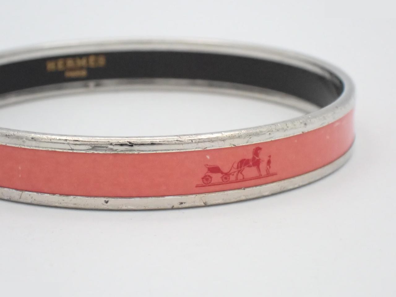 Enamel bangle, wrist circumference approximately 20cm — view 3