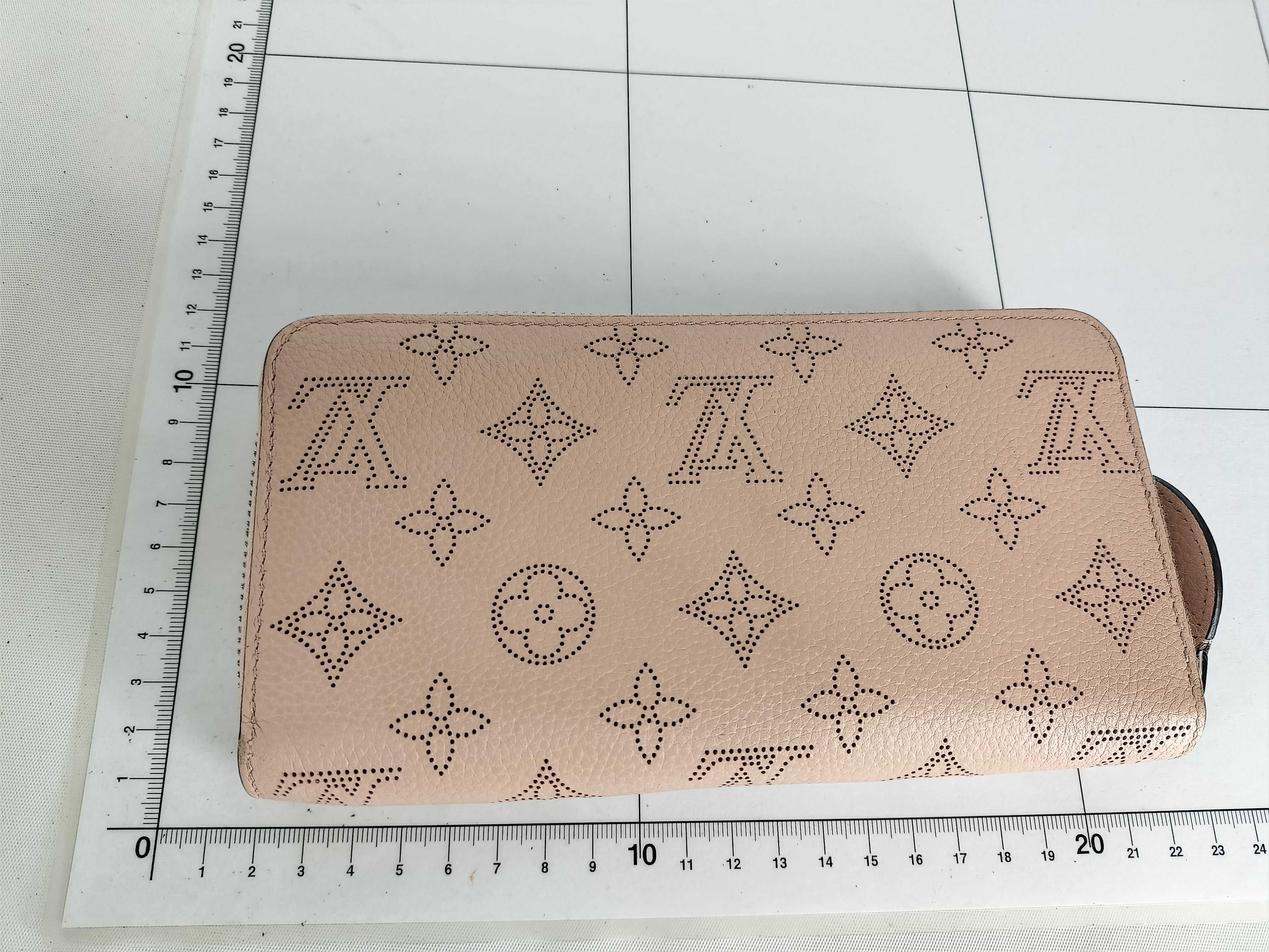 Mahina M61868 Mahina Zippy Wallet — view 12