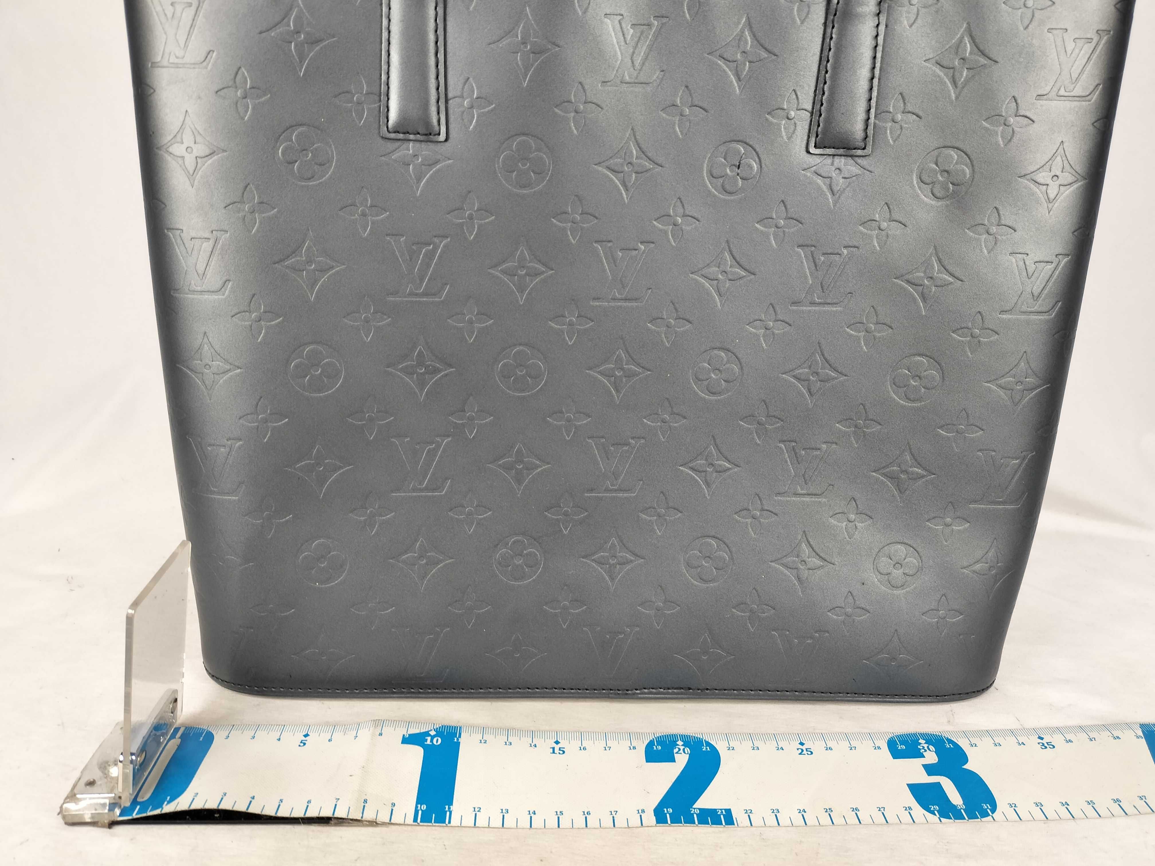 Monogram Matte Louis Vuitton Wilwood Monogram Matte Tote Bag — view 2