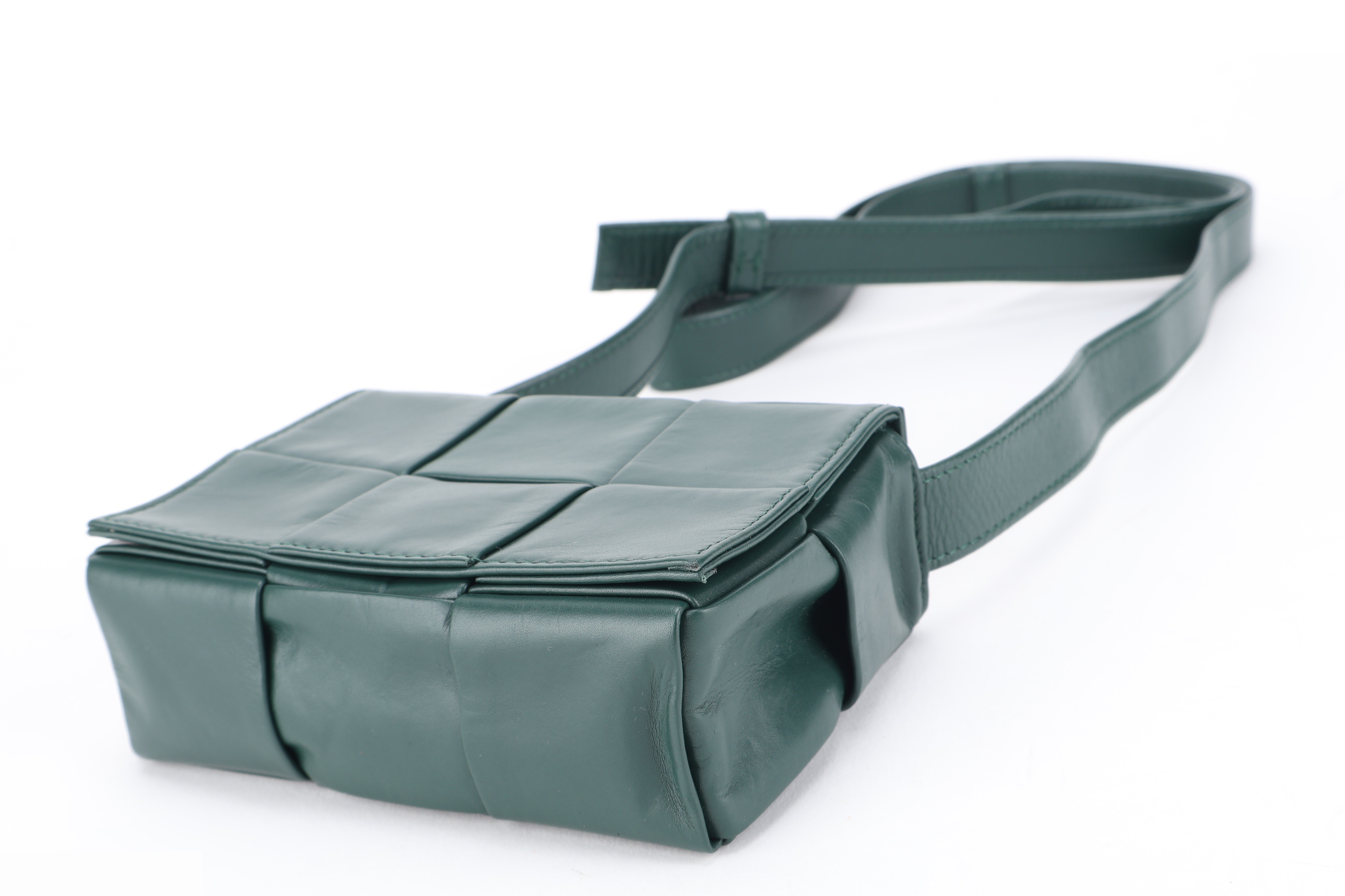 CASSETTE MINI GREEN LEATHER CROSSBODY — view 3