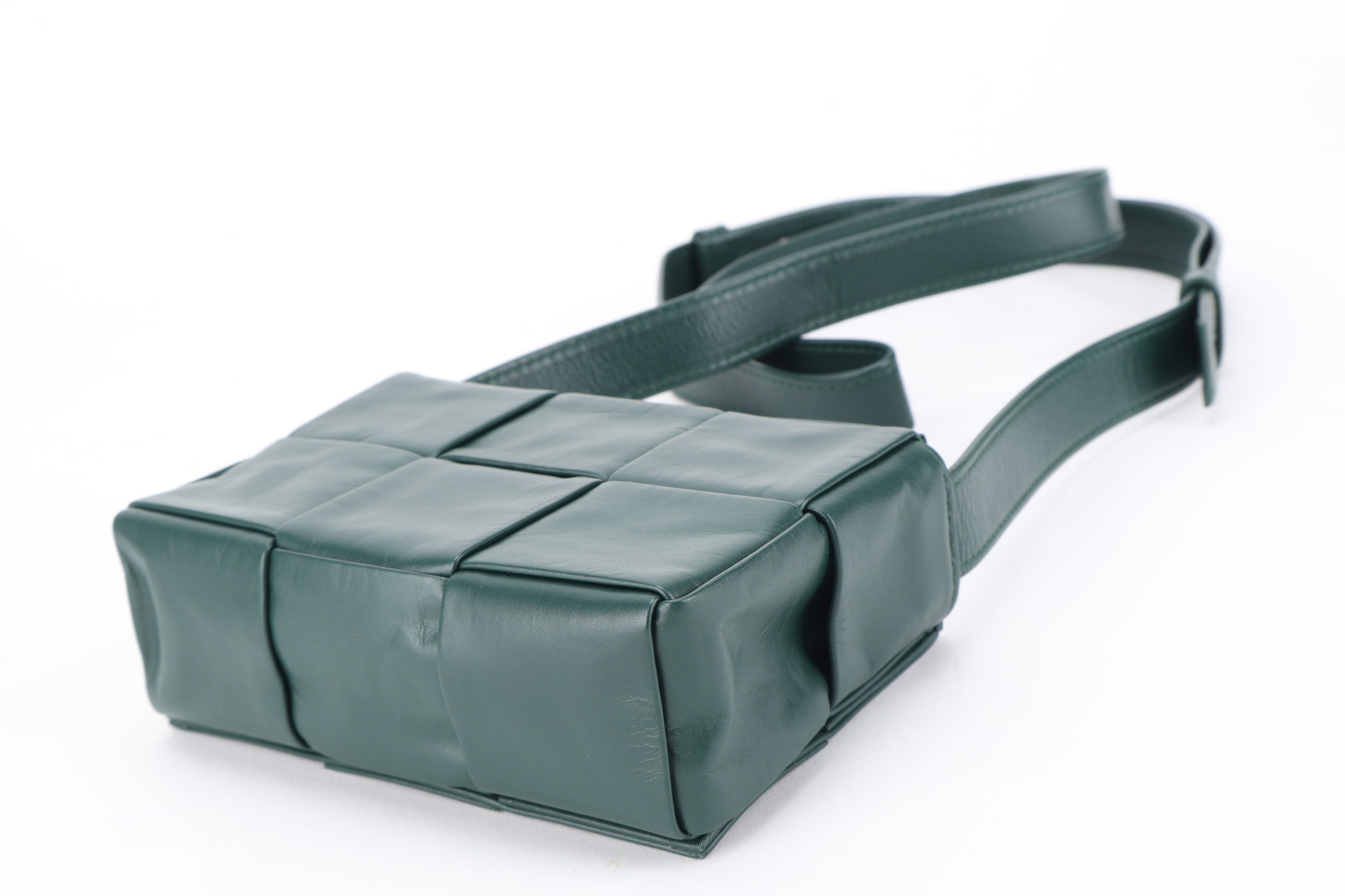 CASSETTE MINI GREEN LEATHER CROSSBODY — view 4