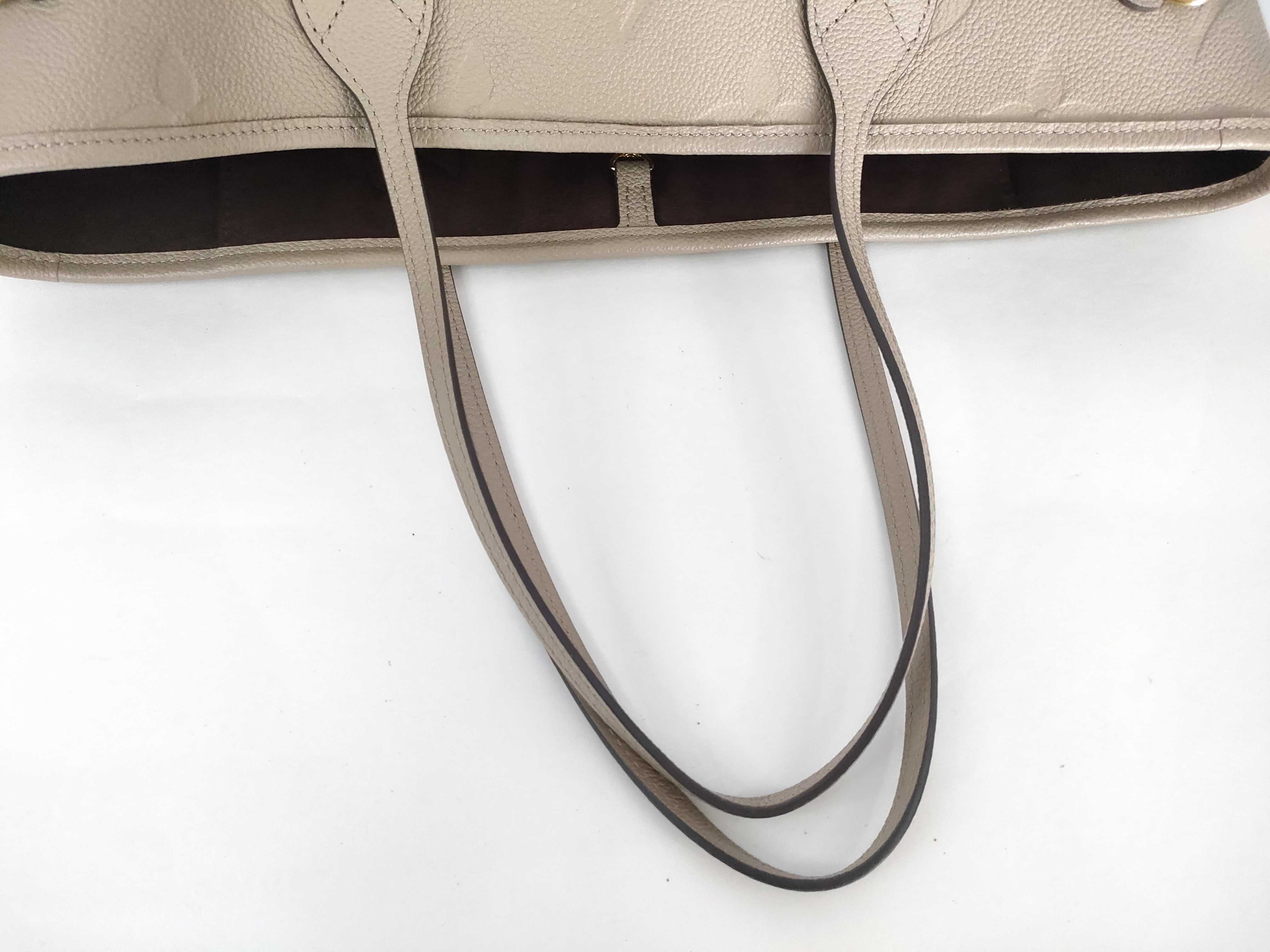 Monogram Empreinte Neverfull MM M45686 Beige RFID-detectable tote bag — view 3