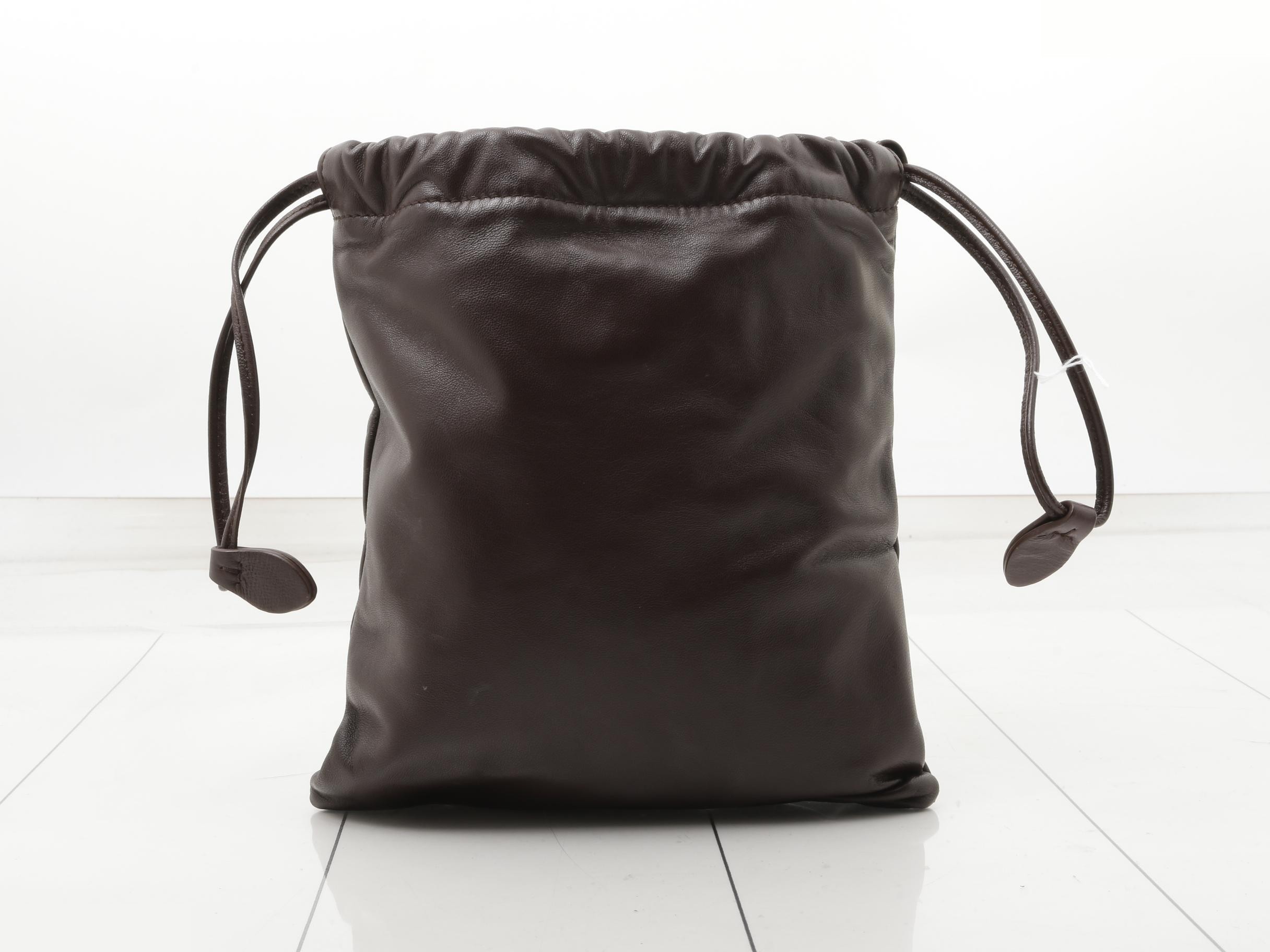 pouch — view 2