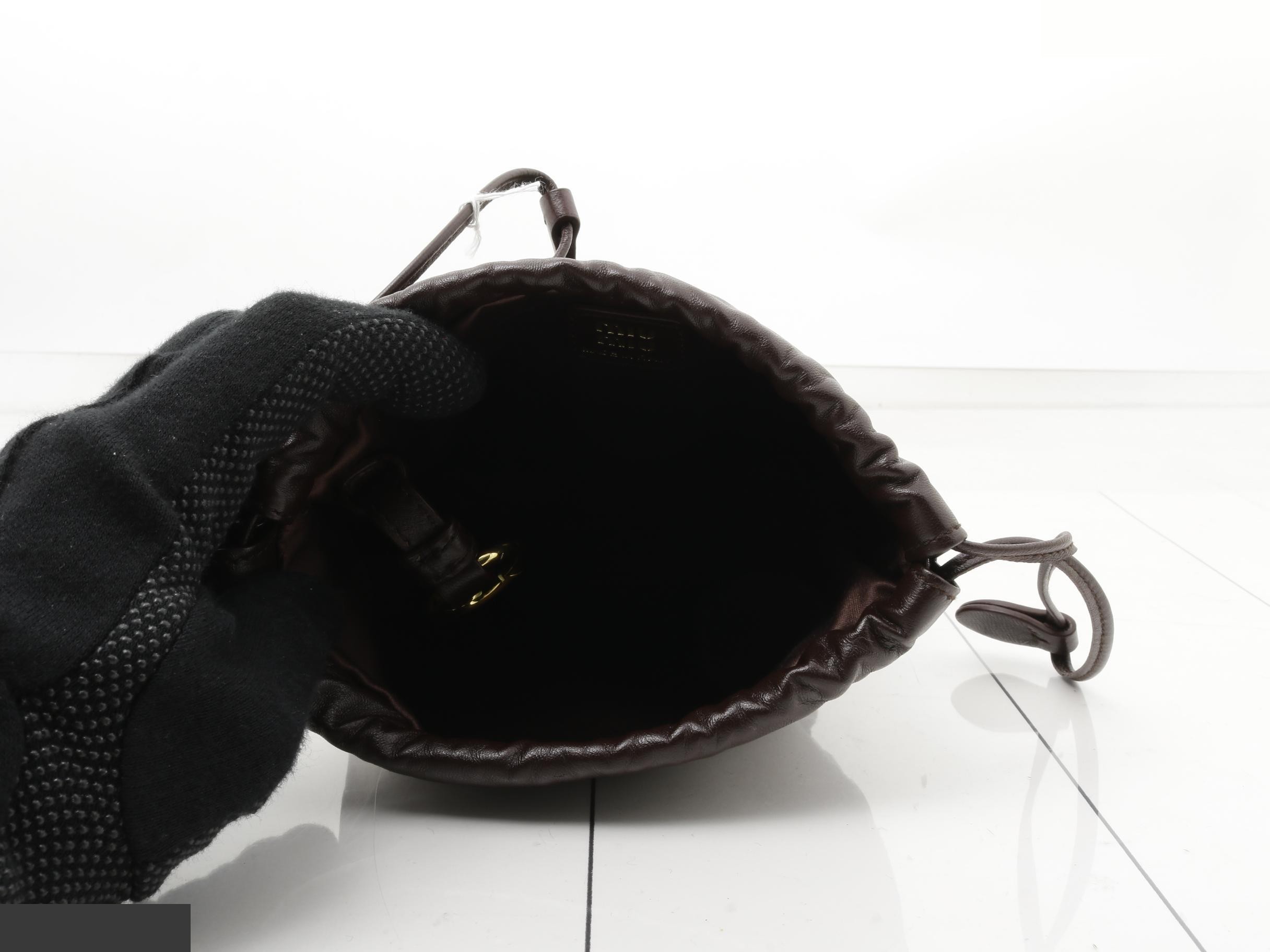 pouch — view 4