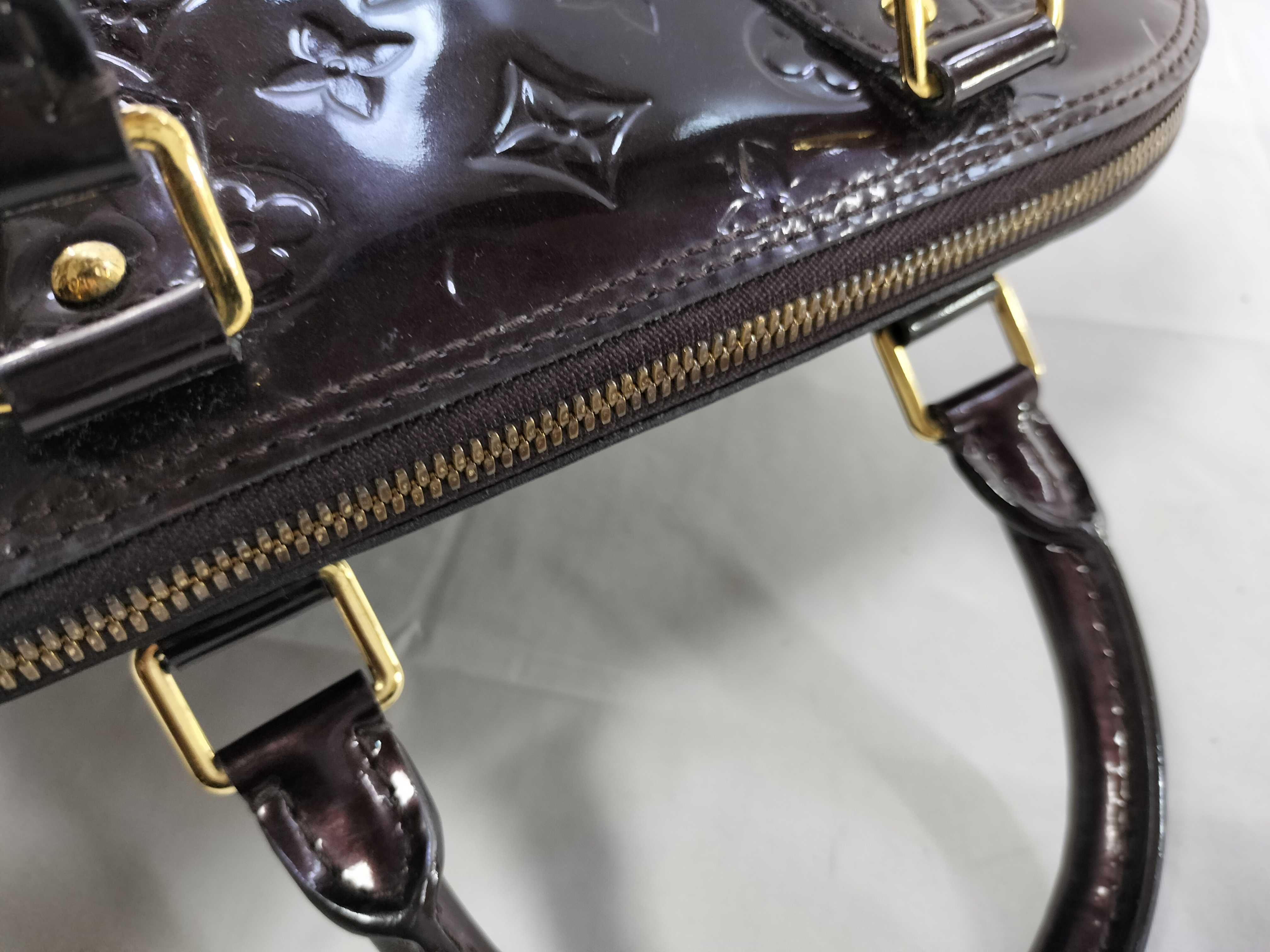 Vernis Alma PM Amarante Handbag — view 6