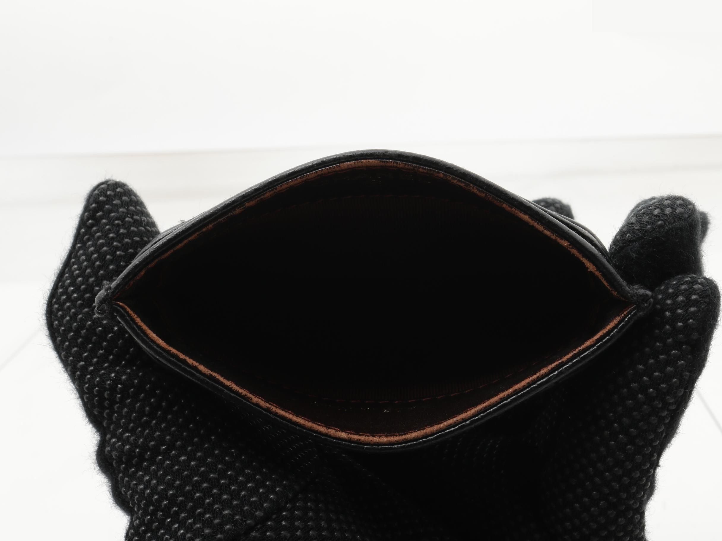 Matelassé (bag) and card case — view 4