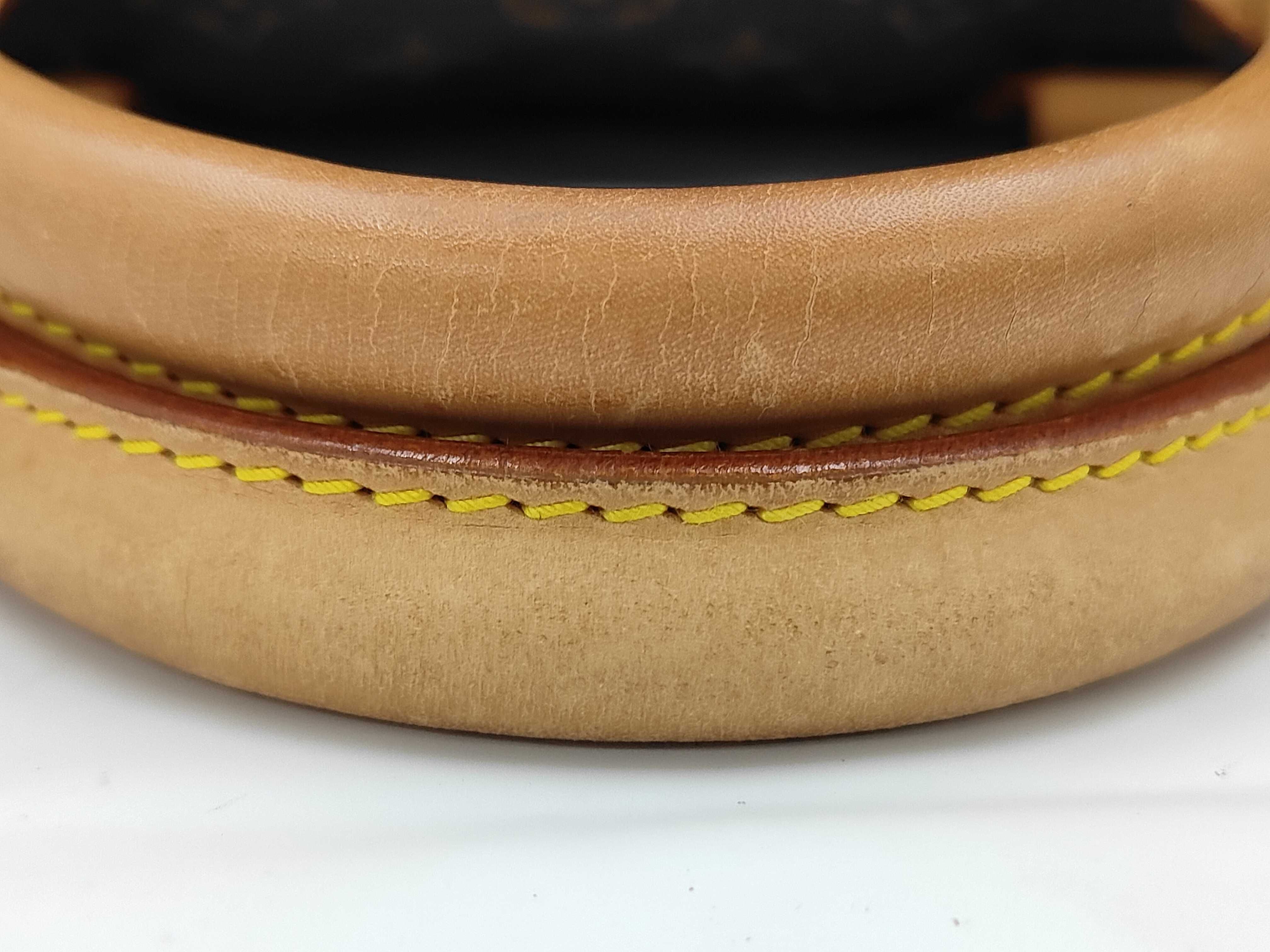 Louis Vuitton Keepall Bandoulière Boston Bag — view 4