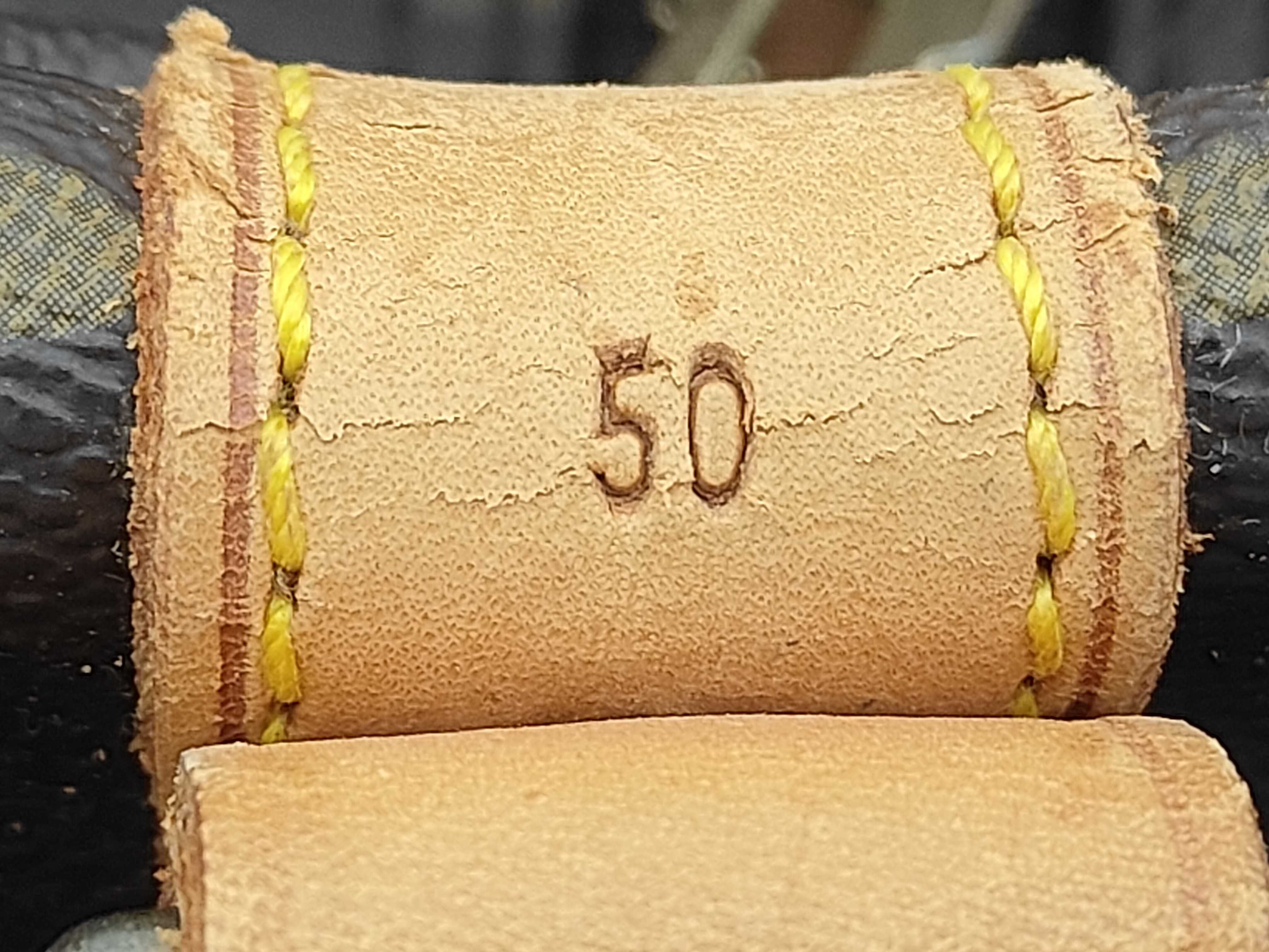 Louis Vuitton Keepall Bandoulière Boston Bag — view 10