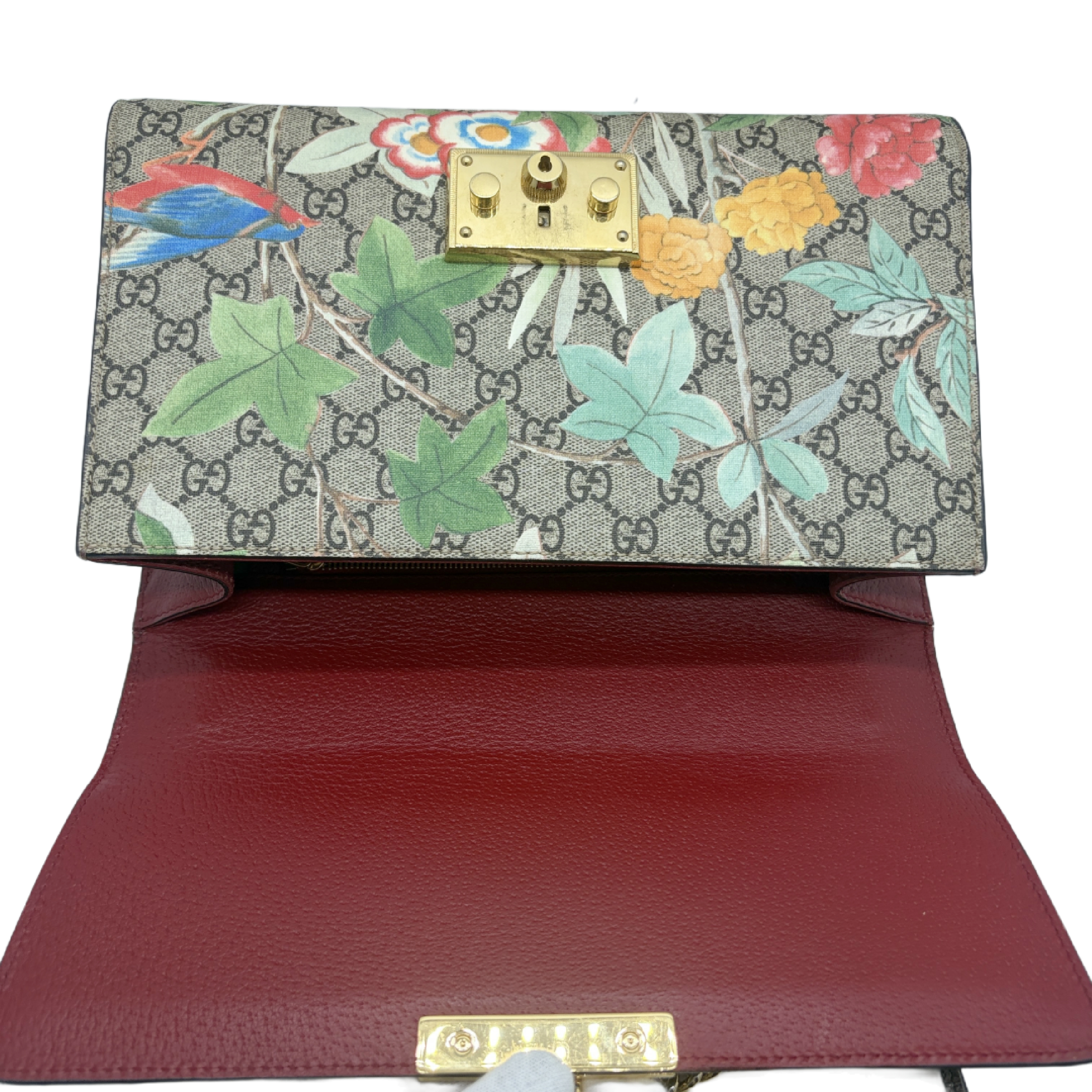 GG Supreme Padlock Shoulder Bag — view 9