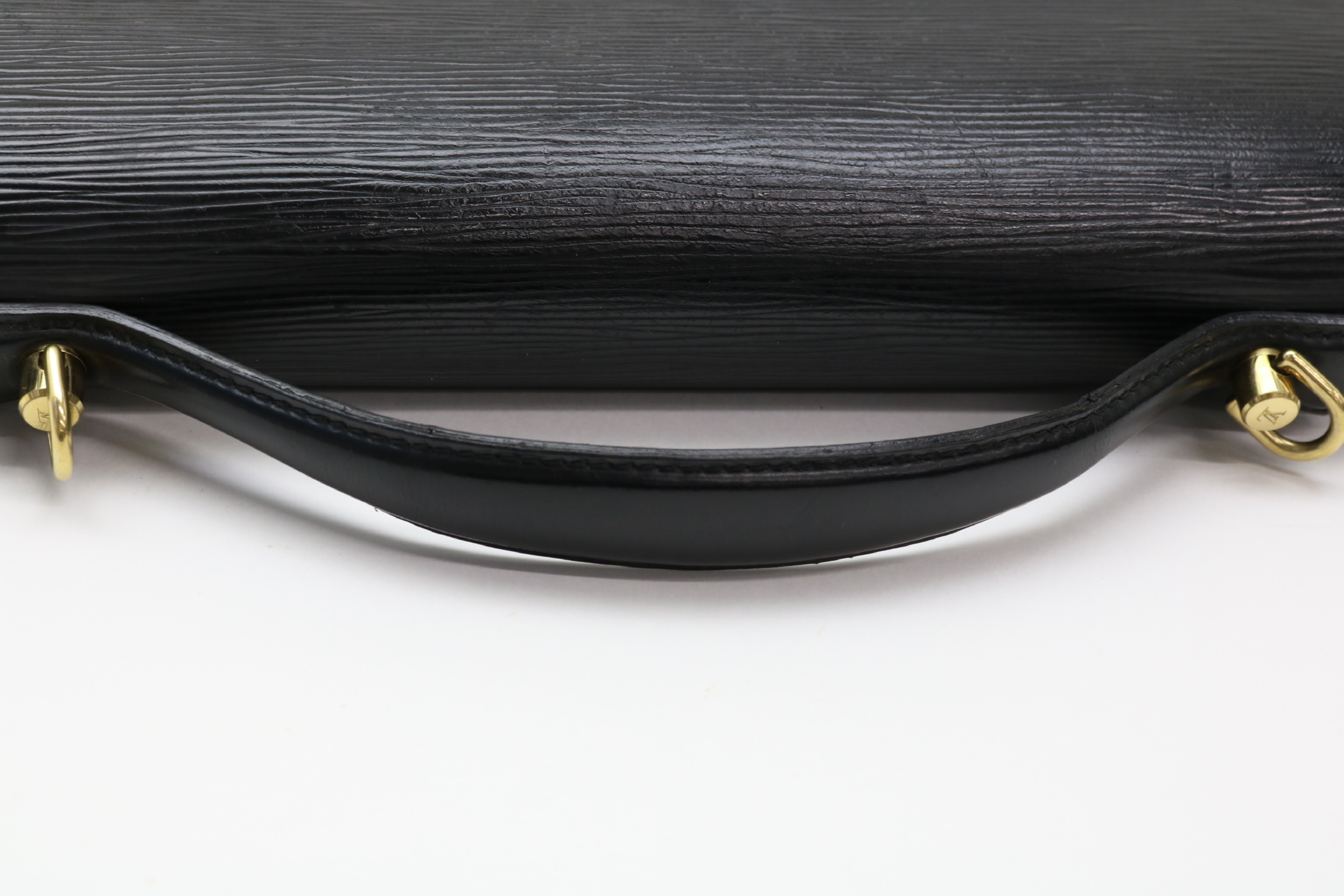 Epi Noir Monceau 2-Way Handbag — view 7